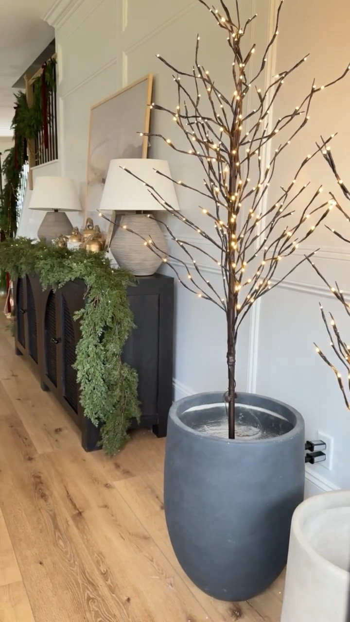 Christmas Decor

#Christmasdecor #cljsquad #amazonhome #organicmodern

#LTKHome #LTKSeasonal #LTKHoliday