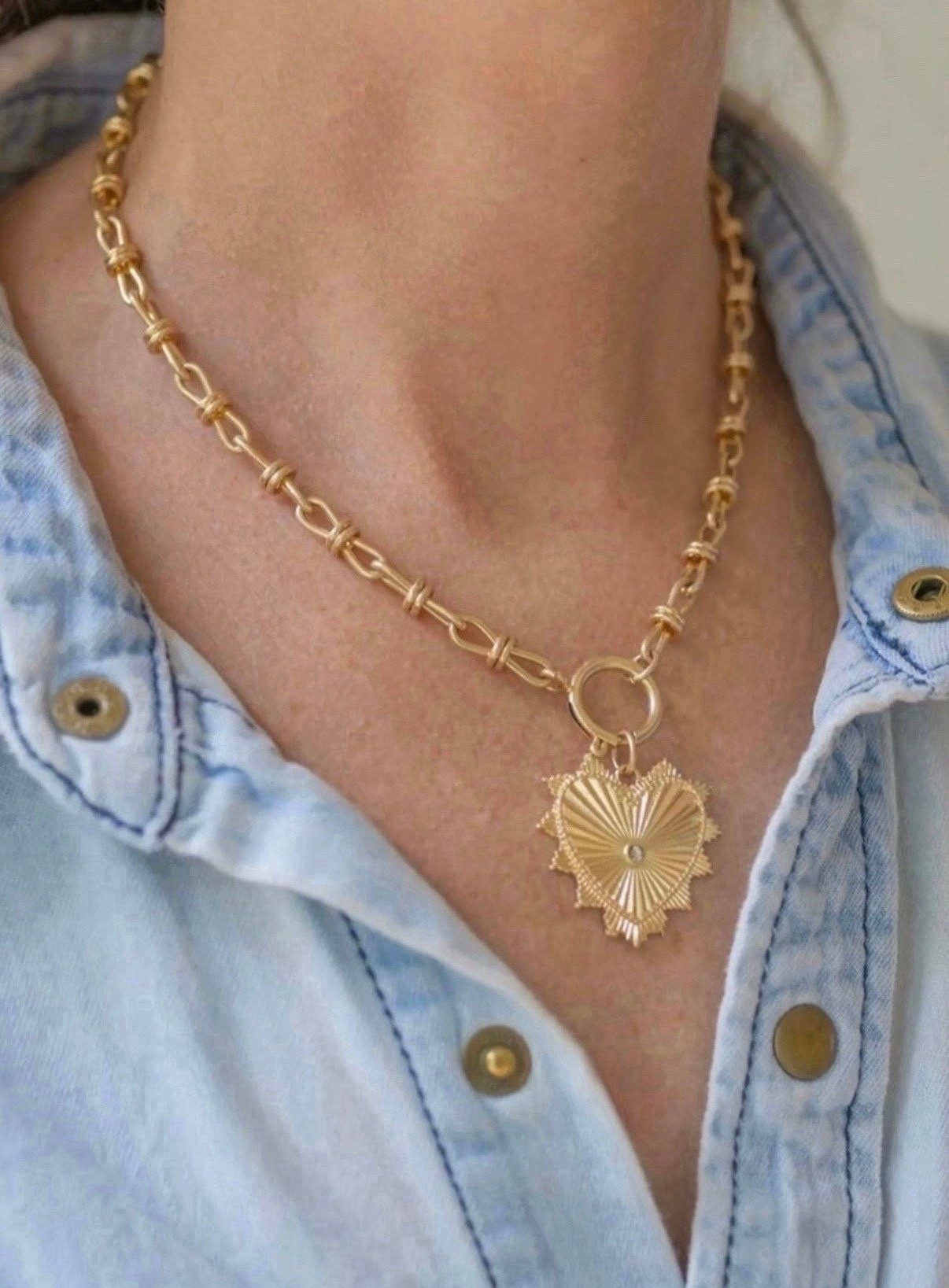 Heart necklace on sale 

#LTKSaleAlert 