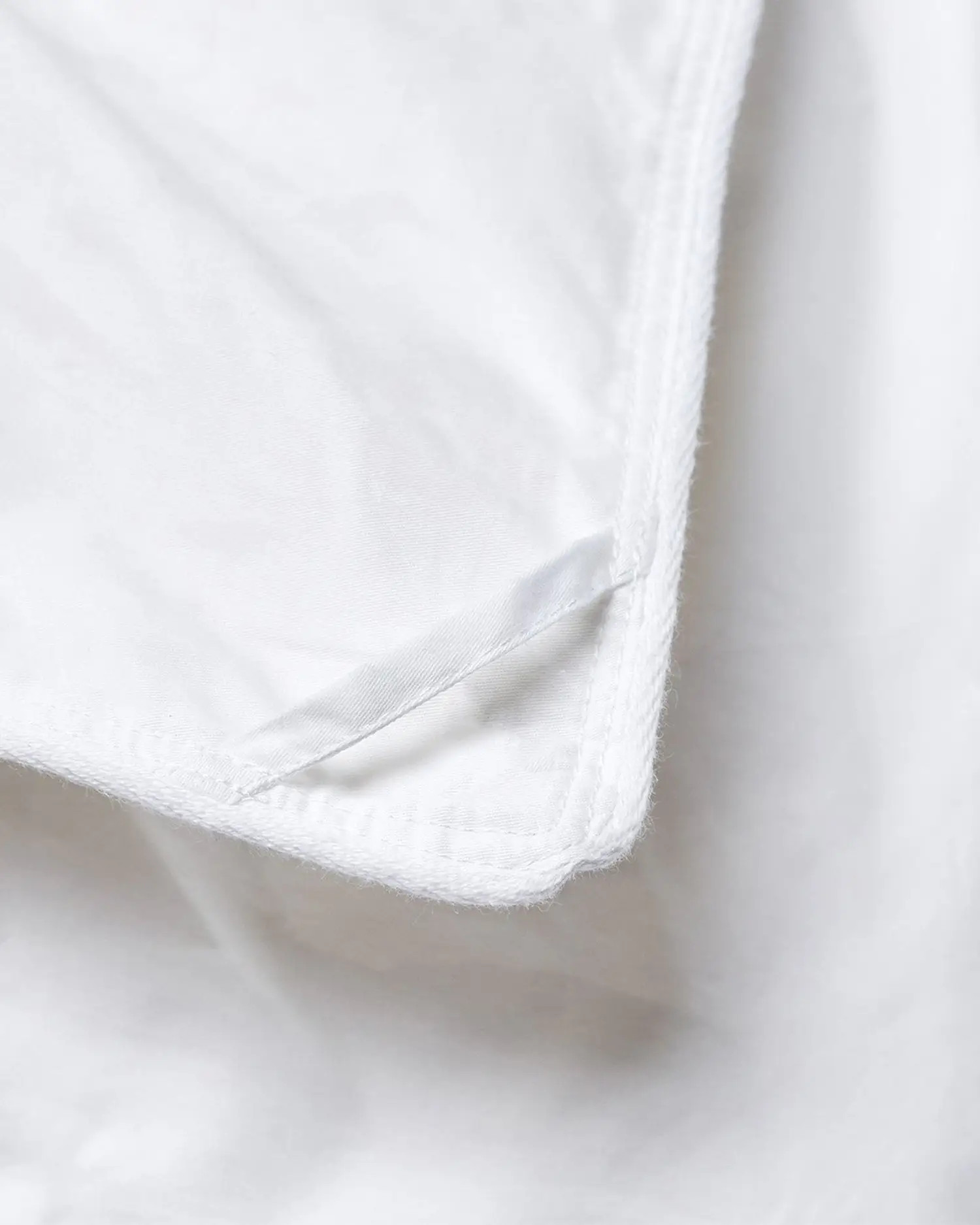 Lightweight Down Alternative Comforter | Quince in White | Quince