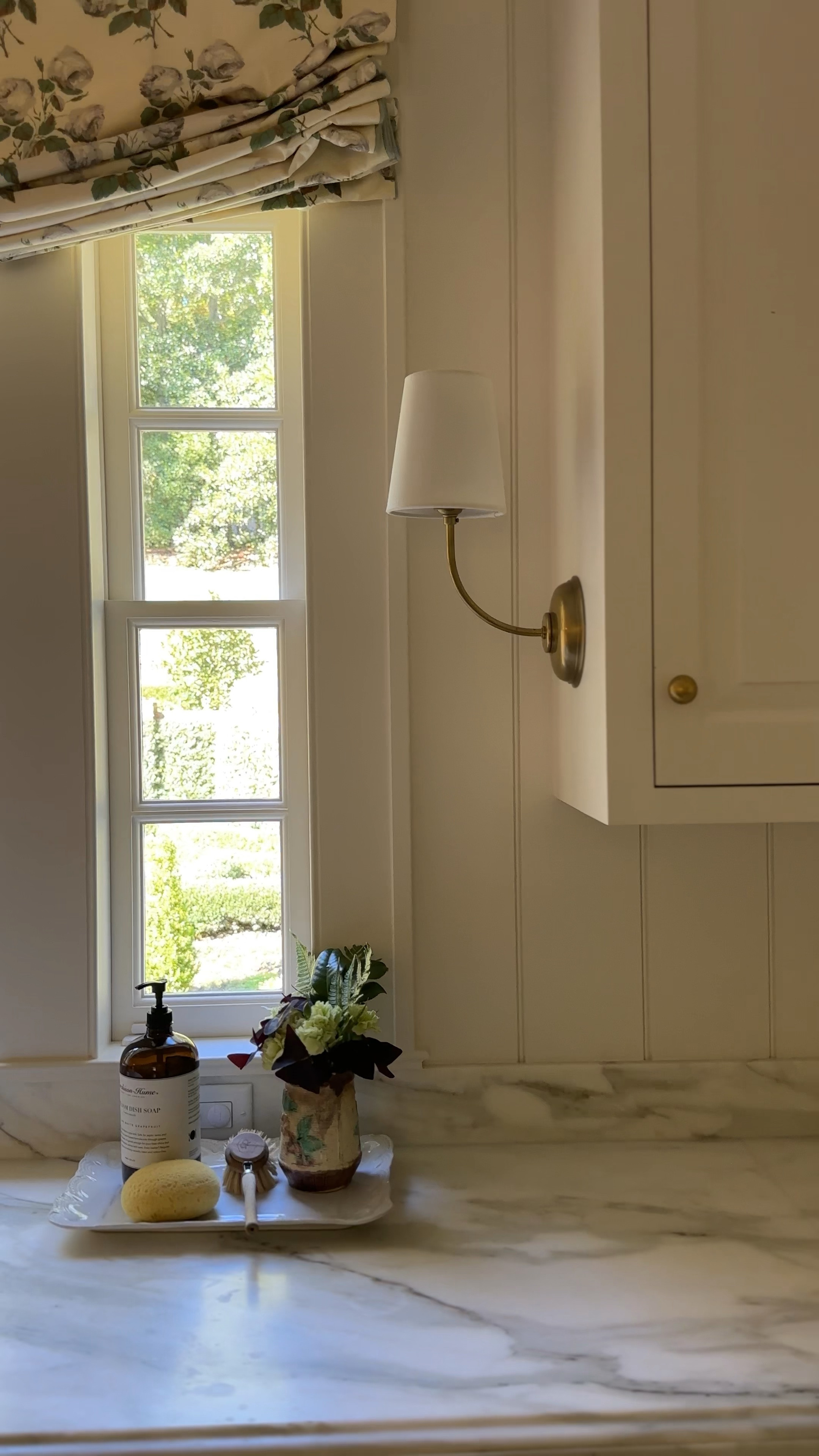 It’s here!! The best sale of the year! All visual comfort lights 20% off including this sconce and many more lights from this charming home tour I did with Kate Morrison at her North Carolina home 

#LTKSaleAlert #LTKHome #LTKCyberWeek