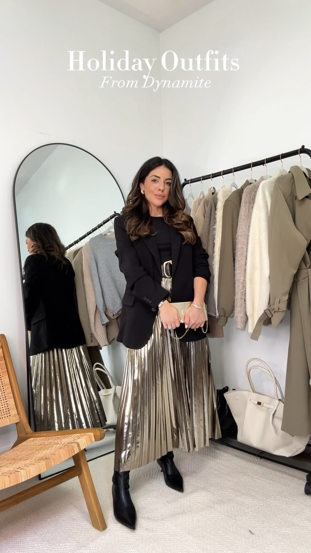 Dynamite is 30% off site wide!!!!
I wear size small bottoms and tops or size 26 denim from dynamite 

#LTKCyberWeek #LTKSeasonal #LTKHoliday