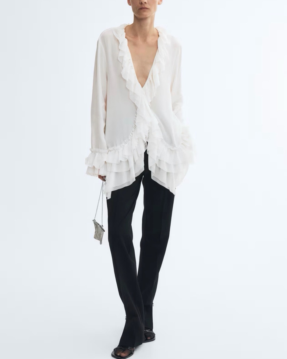 Ruffle trim cream blouse

#LTKSeasonal