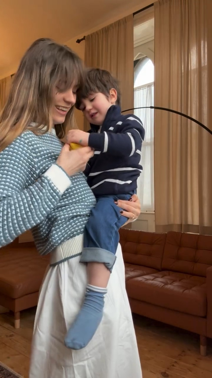 March brings longer days, brighter skies and more time spent outdoors with my favourite little person, the perfect excuse for lighter knits and effortless layers.
With Mother’s Day nearly here, what better way to celebrate than twinning with my mini in @crewclothing 🤍