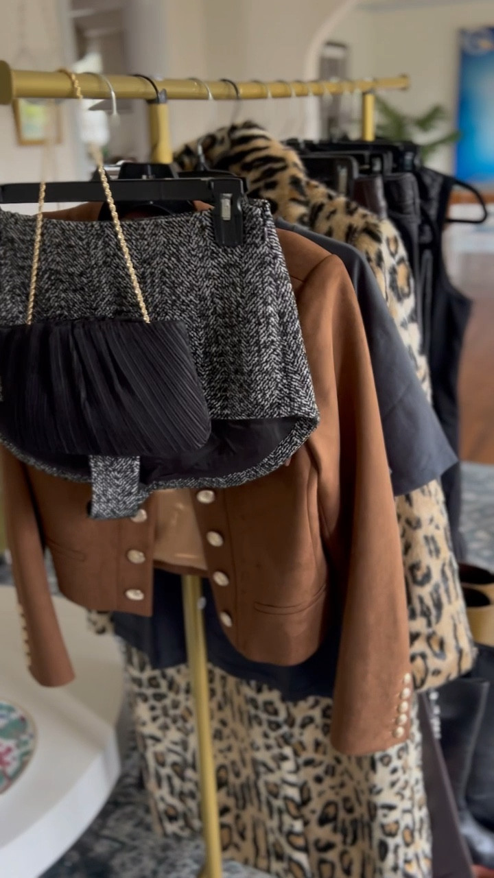 This client is so much cooler than I am - Winter refresh just add sheer black tights 😎

@Saks #Saks #Sakspartner 

#LTKStyleTip #LTKWatchNow #LTKHoliday