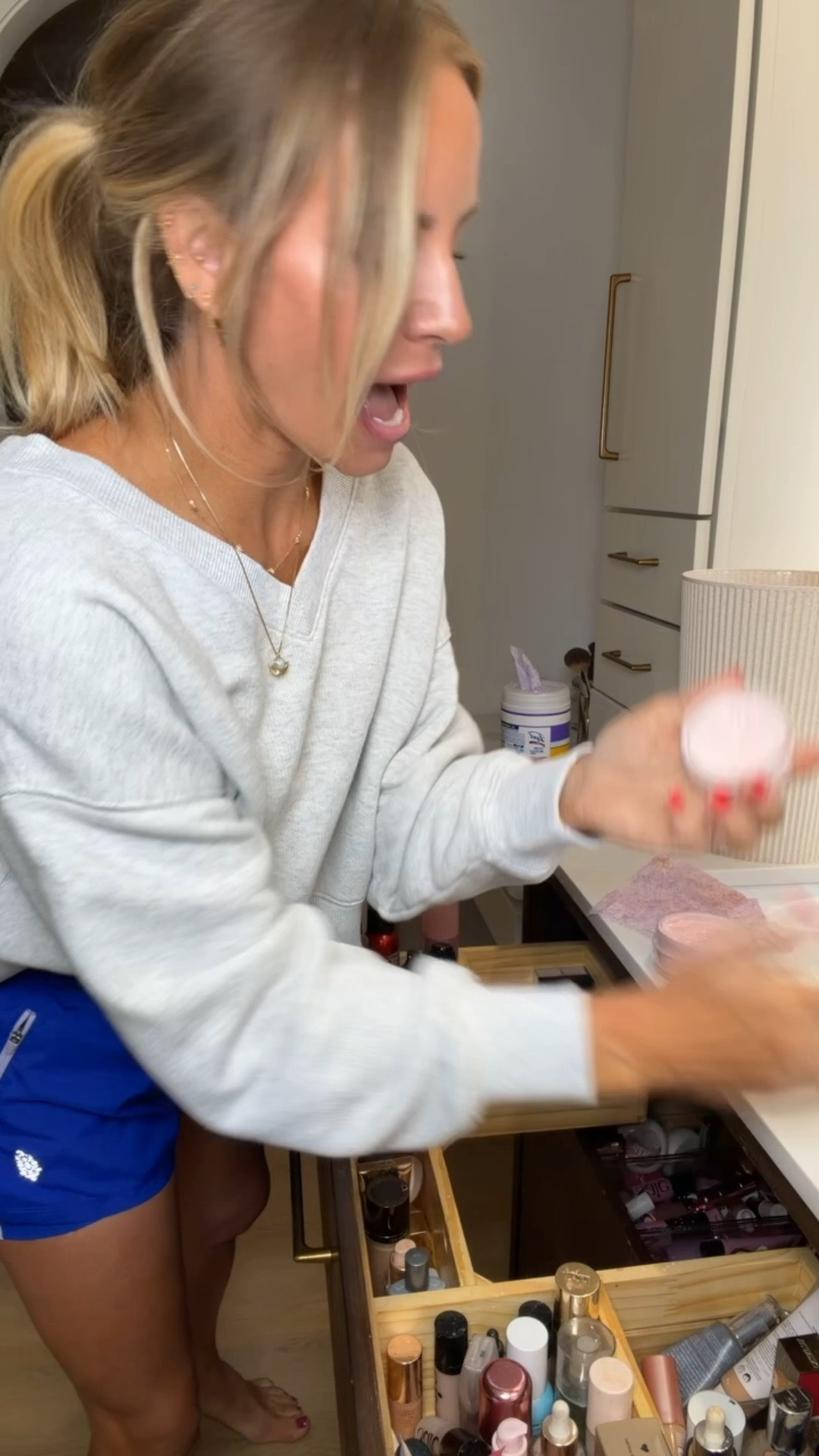 Let’s clean out my makeup!

#LTKdayinmylife #LTKBeauty #LTKvlog