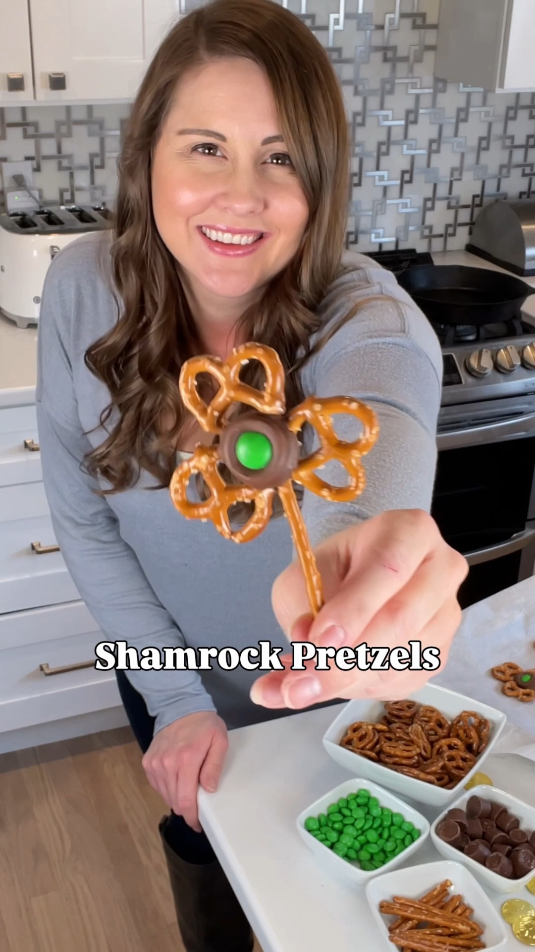These Shamrock Pretzels are one of my favorite easy treats to make for St. Patrick’s Day 🍀💚 they’re sweet, salty, festive, and take just minutes to put together!

I love how cute they look on a dessert tray, for class parties, or just as a fun little surprise at home. The pretzel shape makes the perfect shamrock and you can customize them with different greens, sprinkles, or even gold accents ✨

Everything I used to make these is linked here to make recreating them simple! 🫶

#StPatricksDayTreats #ShamrockPretzels #HolidayTreatIdeas #EasyDessertIdeas #FestiveFood #StPatricksDayIdeas #SeasonalTreats #LTKFamily
