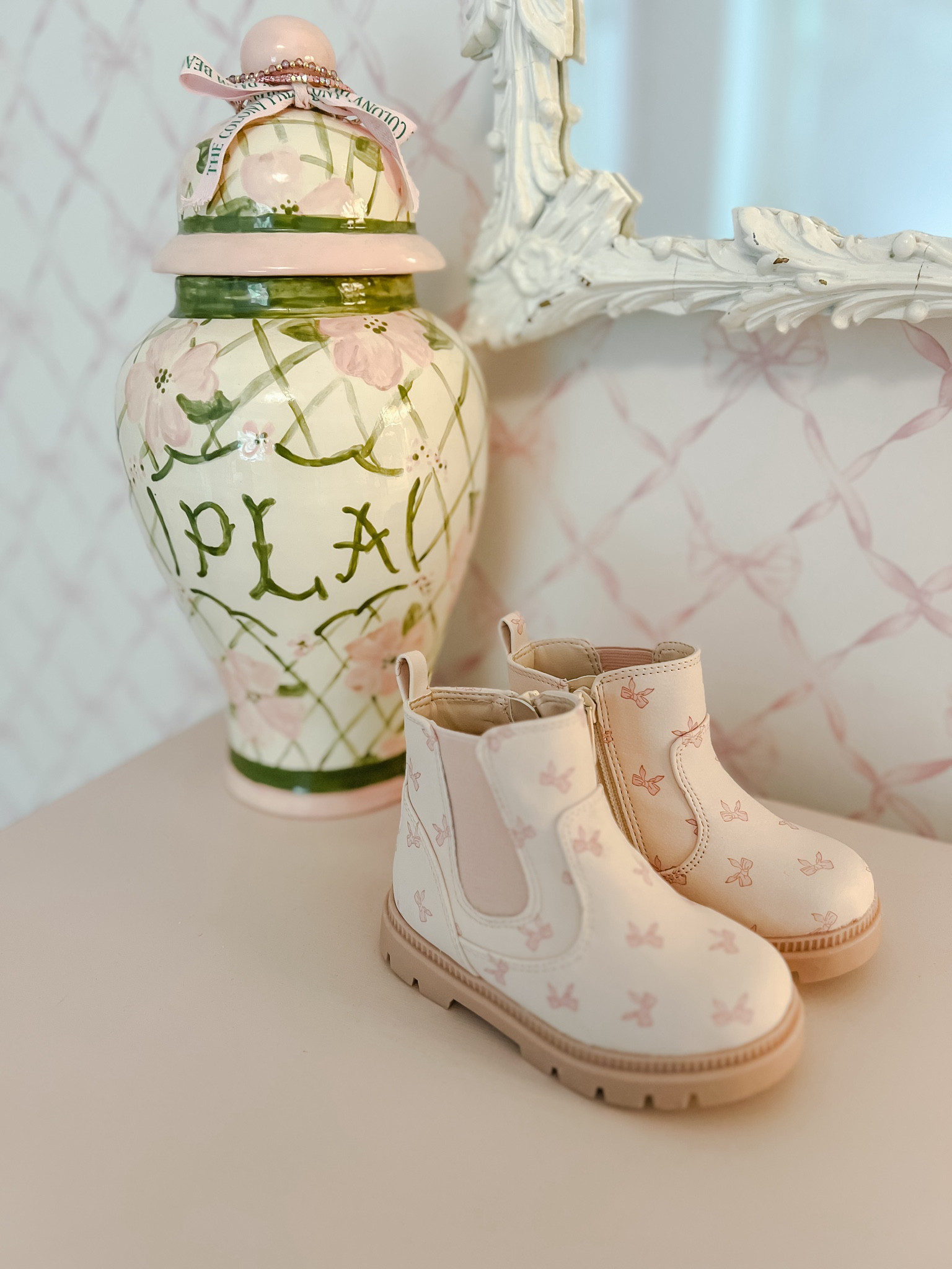 🎀pink bow boots 🎀