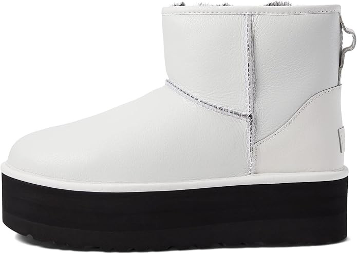 UGG Women's Classic Mini Platform Boots | Amazon (US)