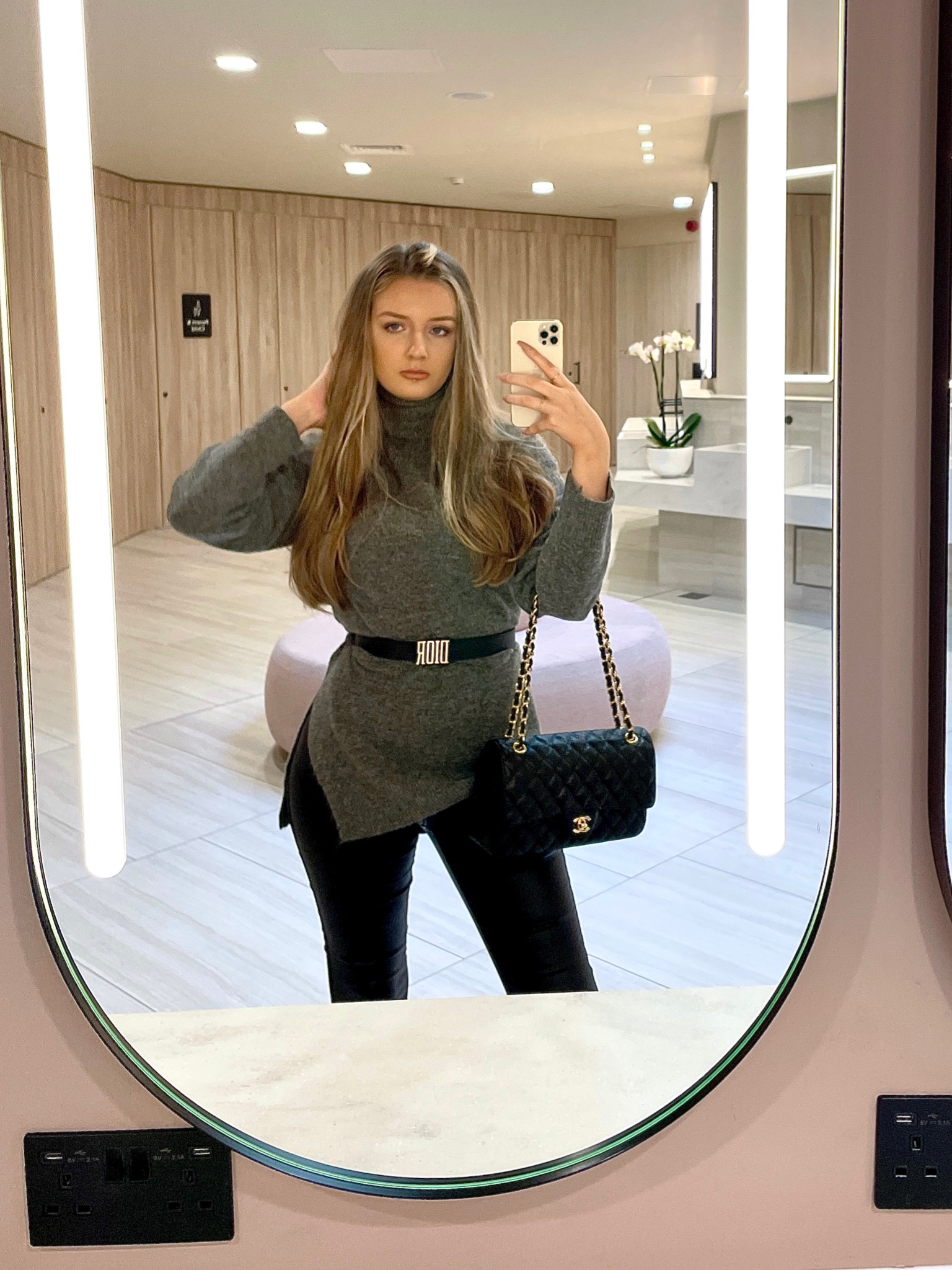 VALENTINO GARAVANI ヴァレンティノ ハンドウォーマー FOX VALENTINO GARAVANI ヴァレンティノ ハンドウォーマー FOX