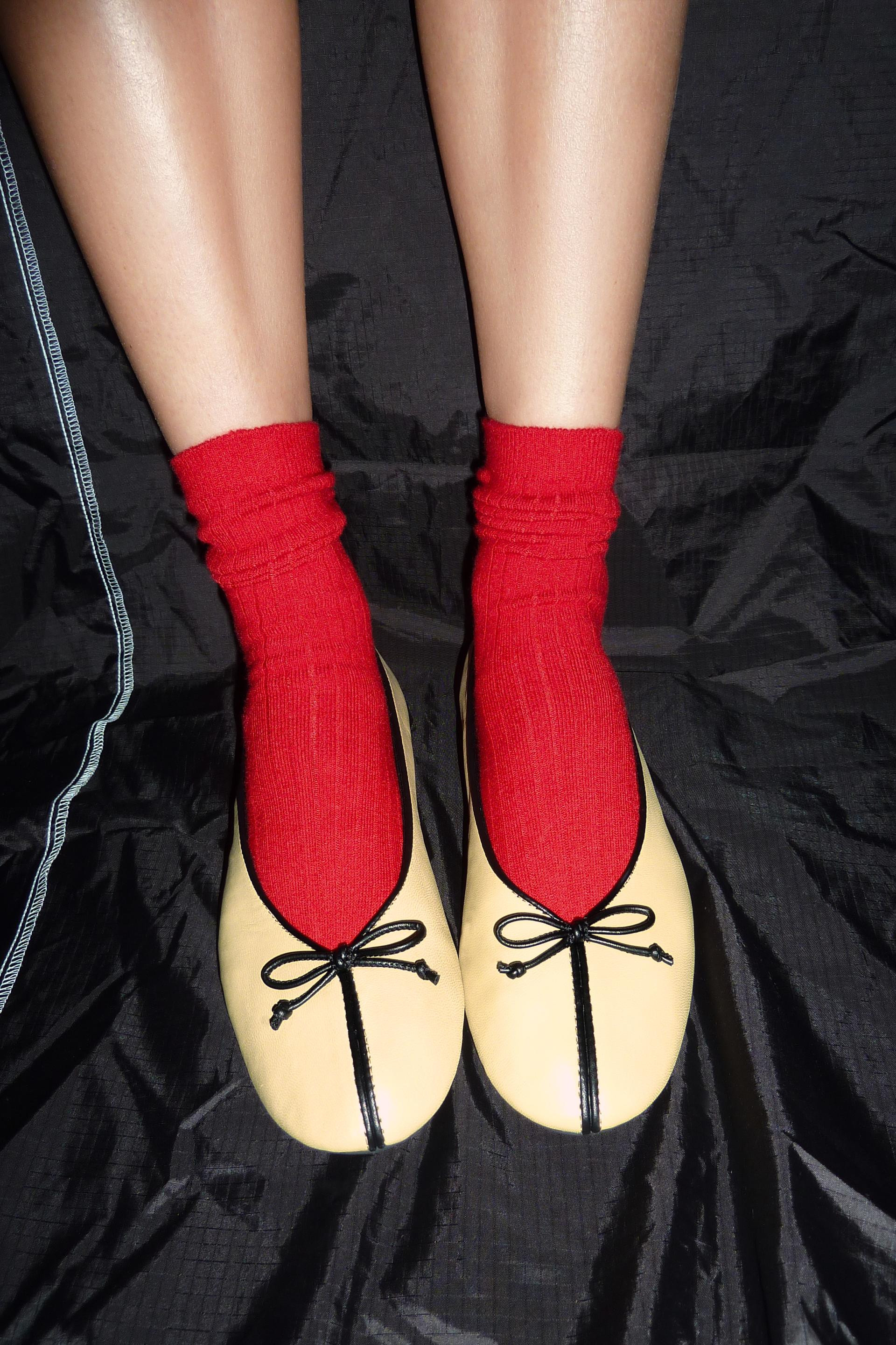 BASIC RIBBED SOCKS | Zara US