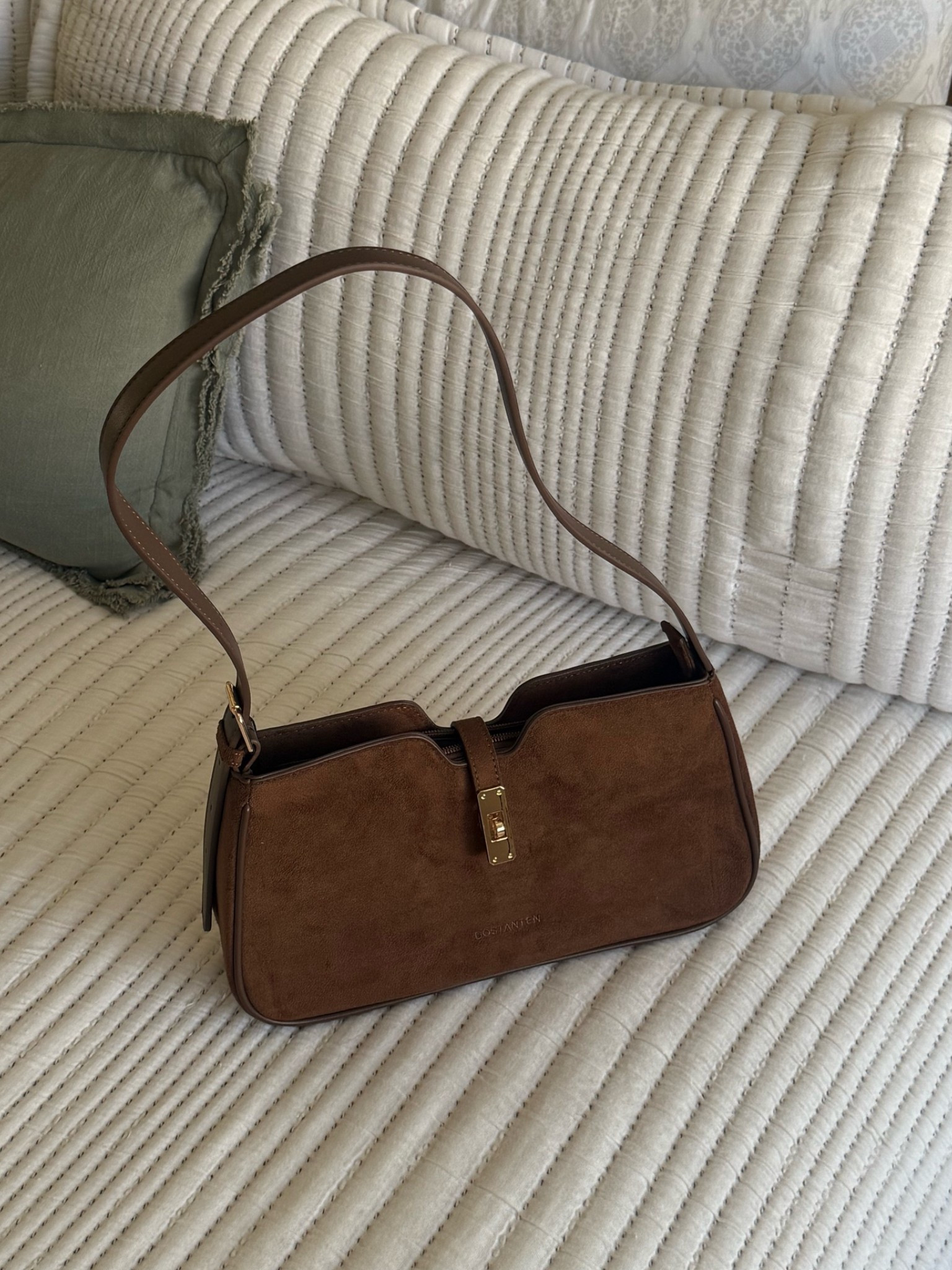 Okay the quality of this $15 purse!! 😮 Amazon prime sale today!