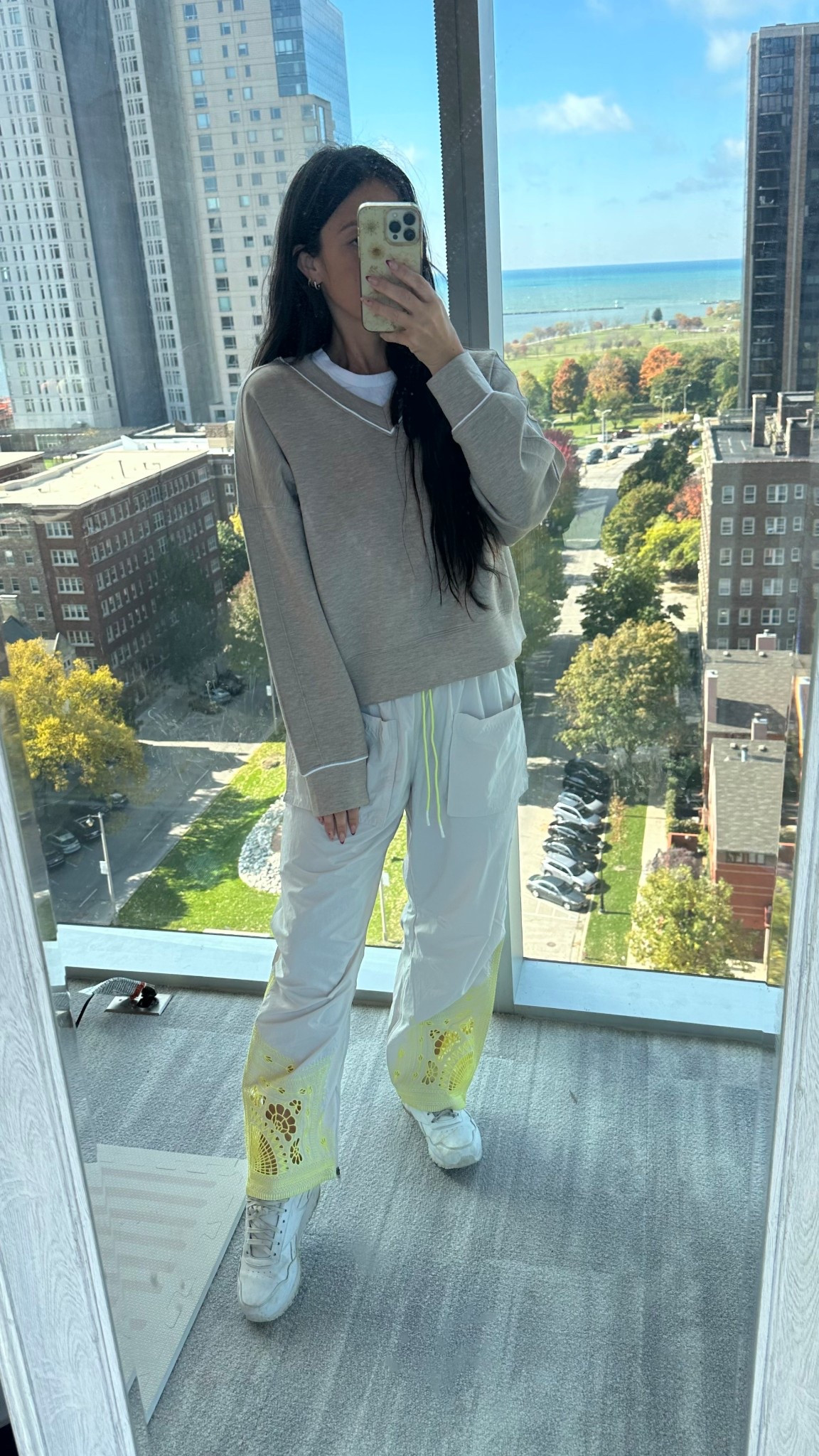 Errand fit - Mom fit - Abercrombie outfit  - millennial fashion - millennial mom outfit - Pinterest outfit idea - petite mom style - mid 30s outfit idea 

#LTKStyleTip #LTKPetite #LTKActive