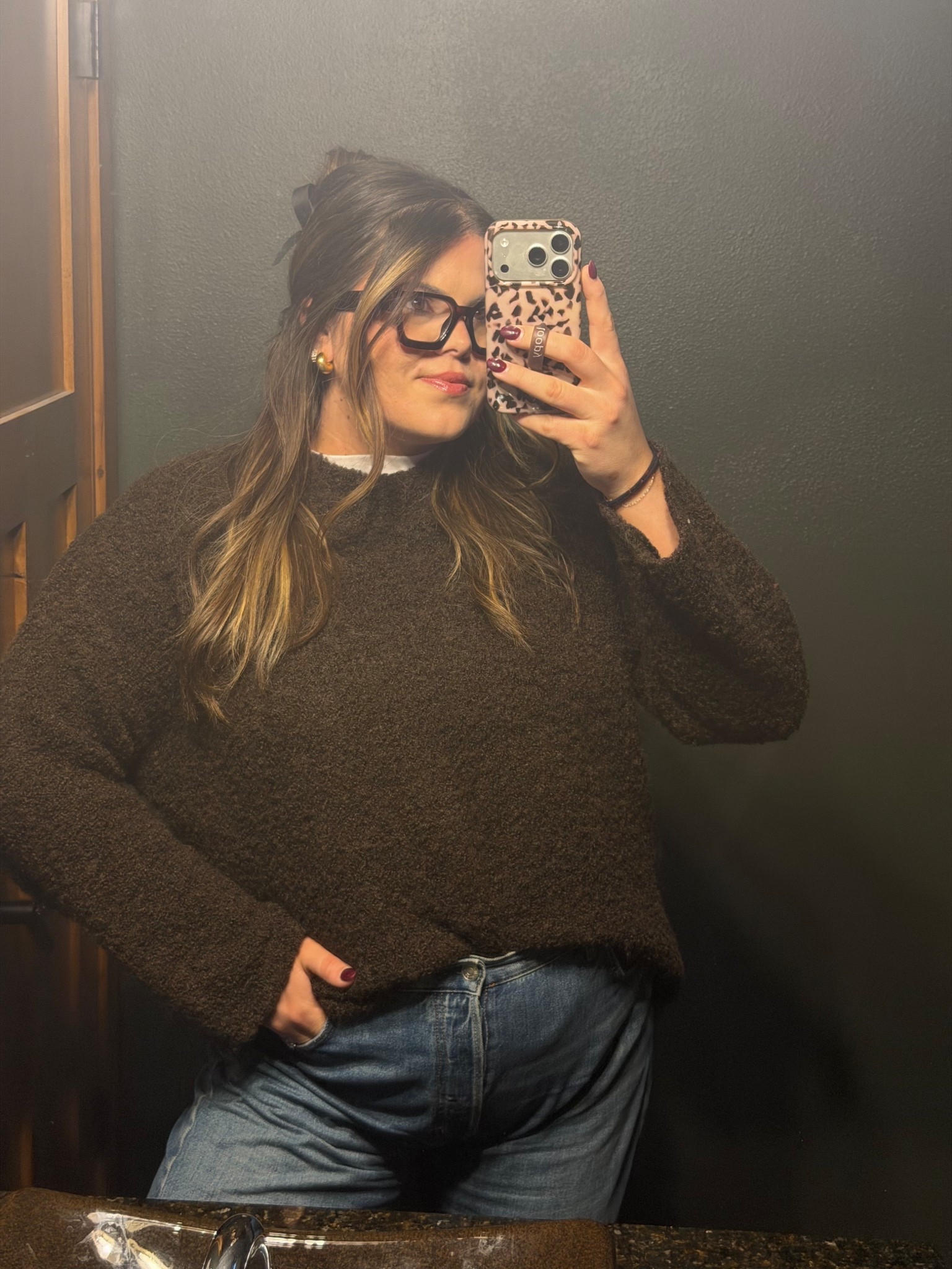 Amazon sweater that’s SO soft!! I’ll 🔗 the undershirt and glass too!!

#LTKootd #LTKmomlife #LTKMidsize