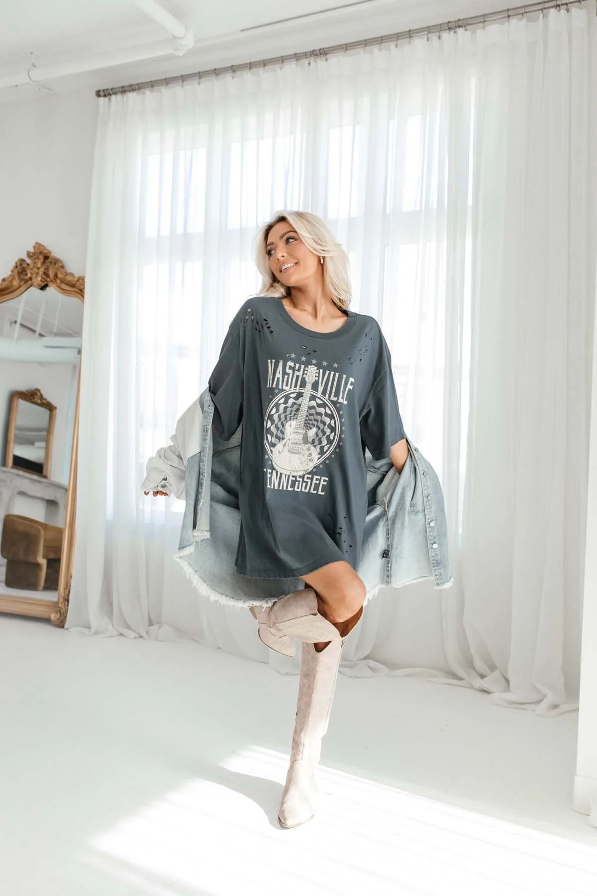 Nashville Oversized Graphic Tee | The Post