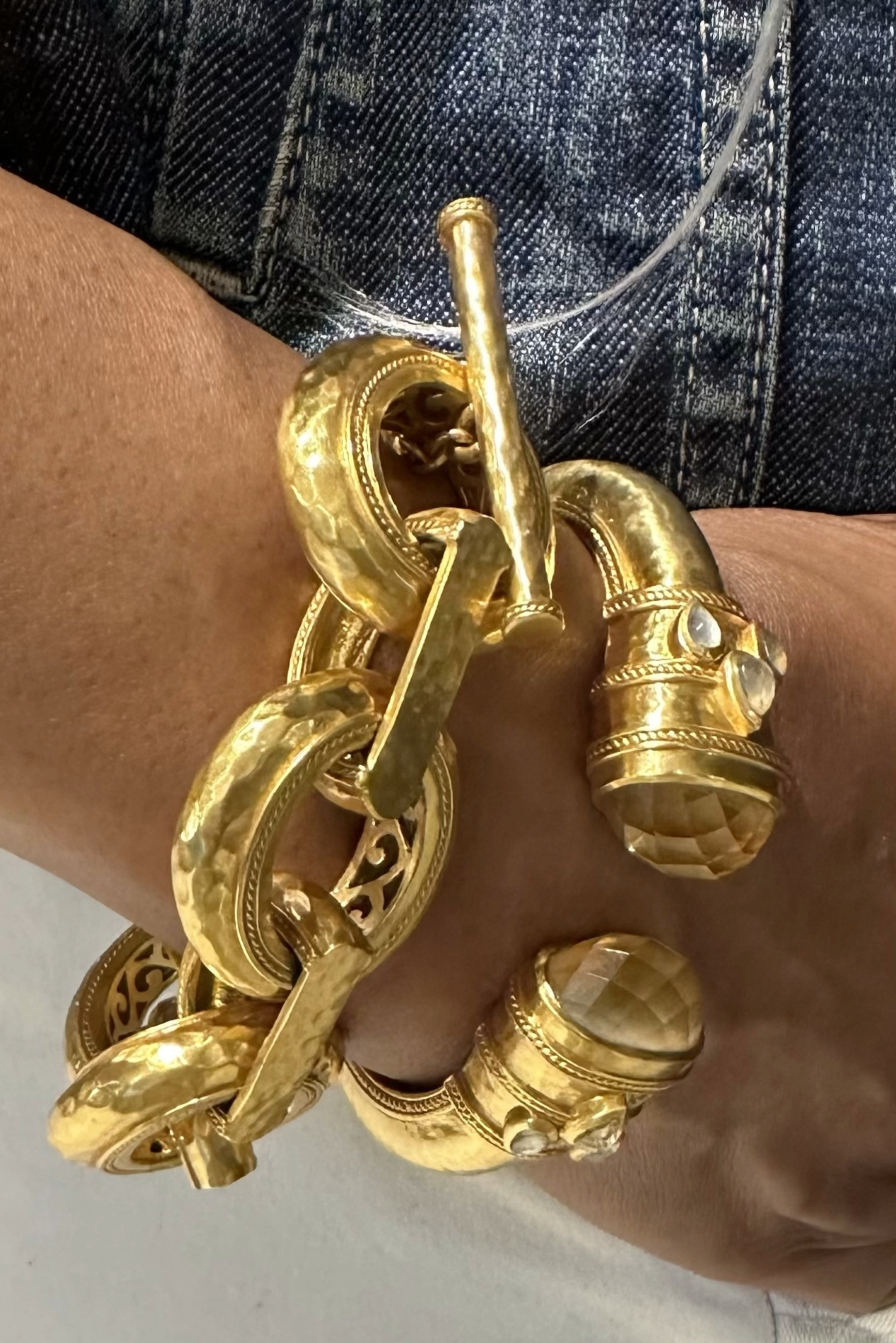 All you need is love. 
But a little @julievos never hurt anybody.!
Wearing a short stack of timeless elegance, adding the perfect touch of luxury to my day. These bracelets are more than just accessories—they’re statement pieces that elevate every look. #JulieVos #ArmCandy #JewelryLover #StyleInspo #EverydayLuxury