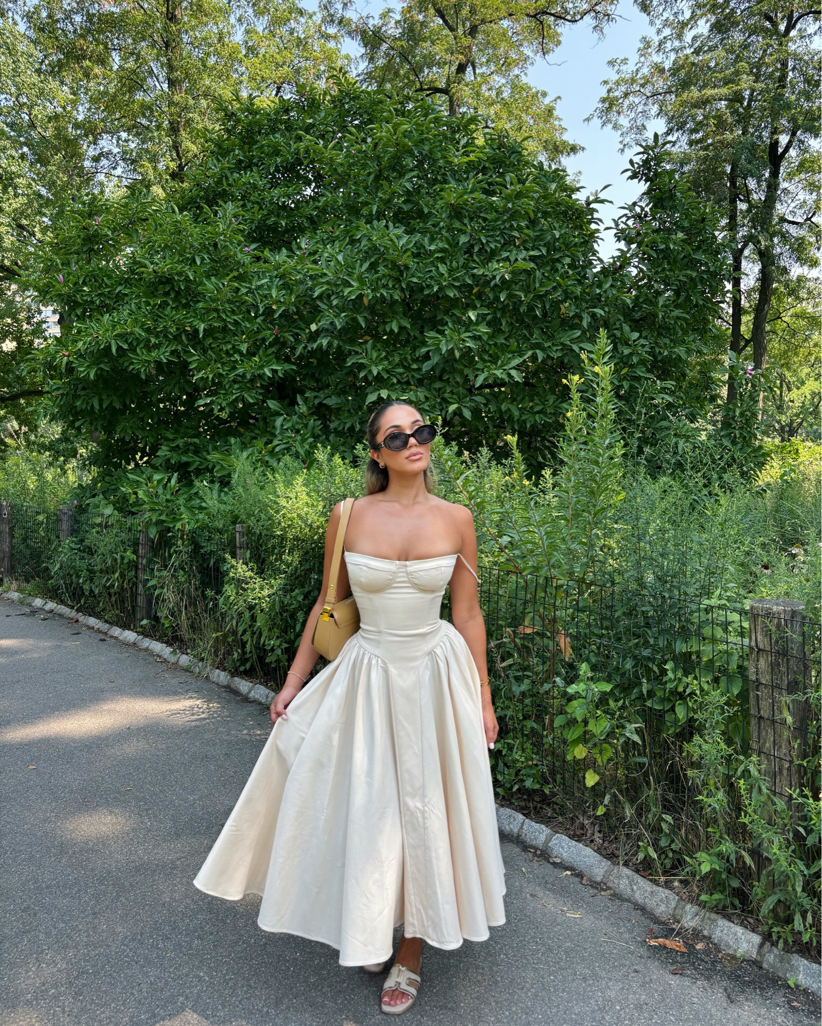 a perfect summer dresss

#LTKTravel #LTKItBag #LTKStyleTip