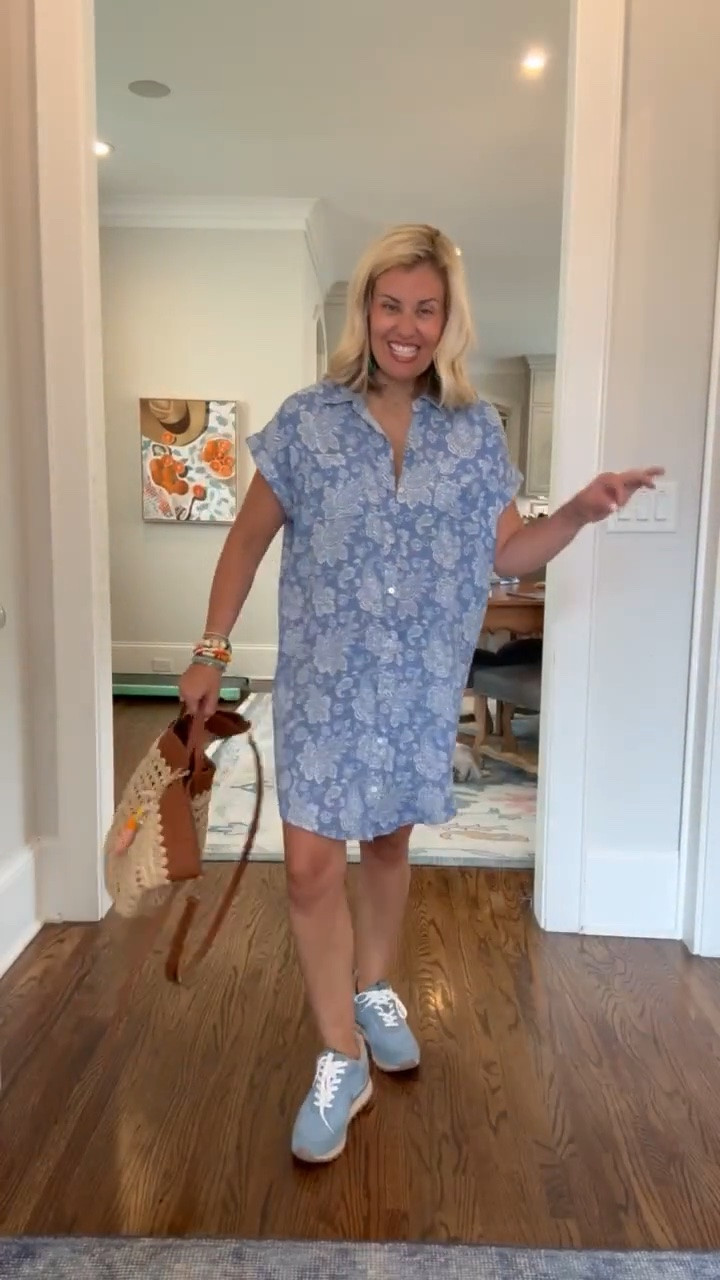 Such a cute dress!! This is a gauze material, which is so nice and lightweight. I’m in xs dress & 8 sneaker. 

*code Catherine20 at Allie + Bess

#LTKdayinmylife #LTKmomlife #LTKSaleAlert