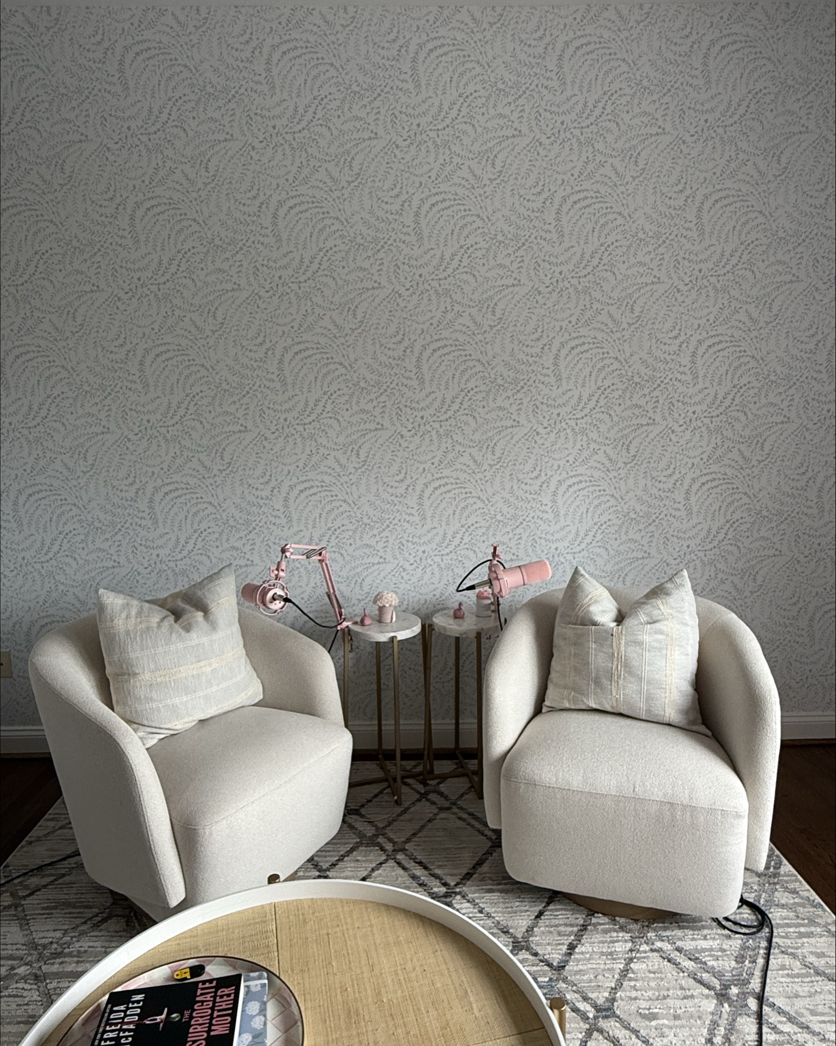 Serena and Lily podcast room wallpaper

#LTKHome