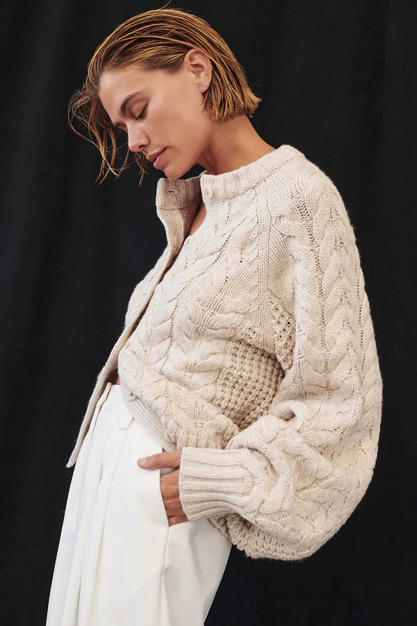 TOM CHALK CABLE KNIT CARDIGAN | DISSH
