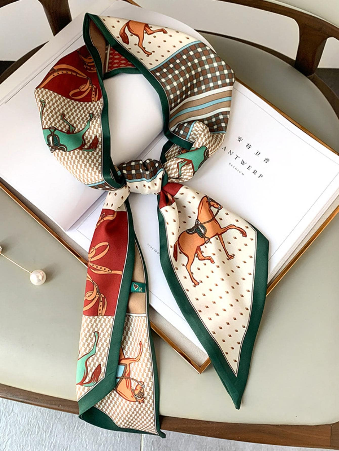 1pc Horse Print Silk Scarf Fashion Head Scarf Classic Scarves Bandana,Hair Band,Head Band Ideal F... | SHEIN