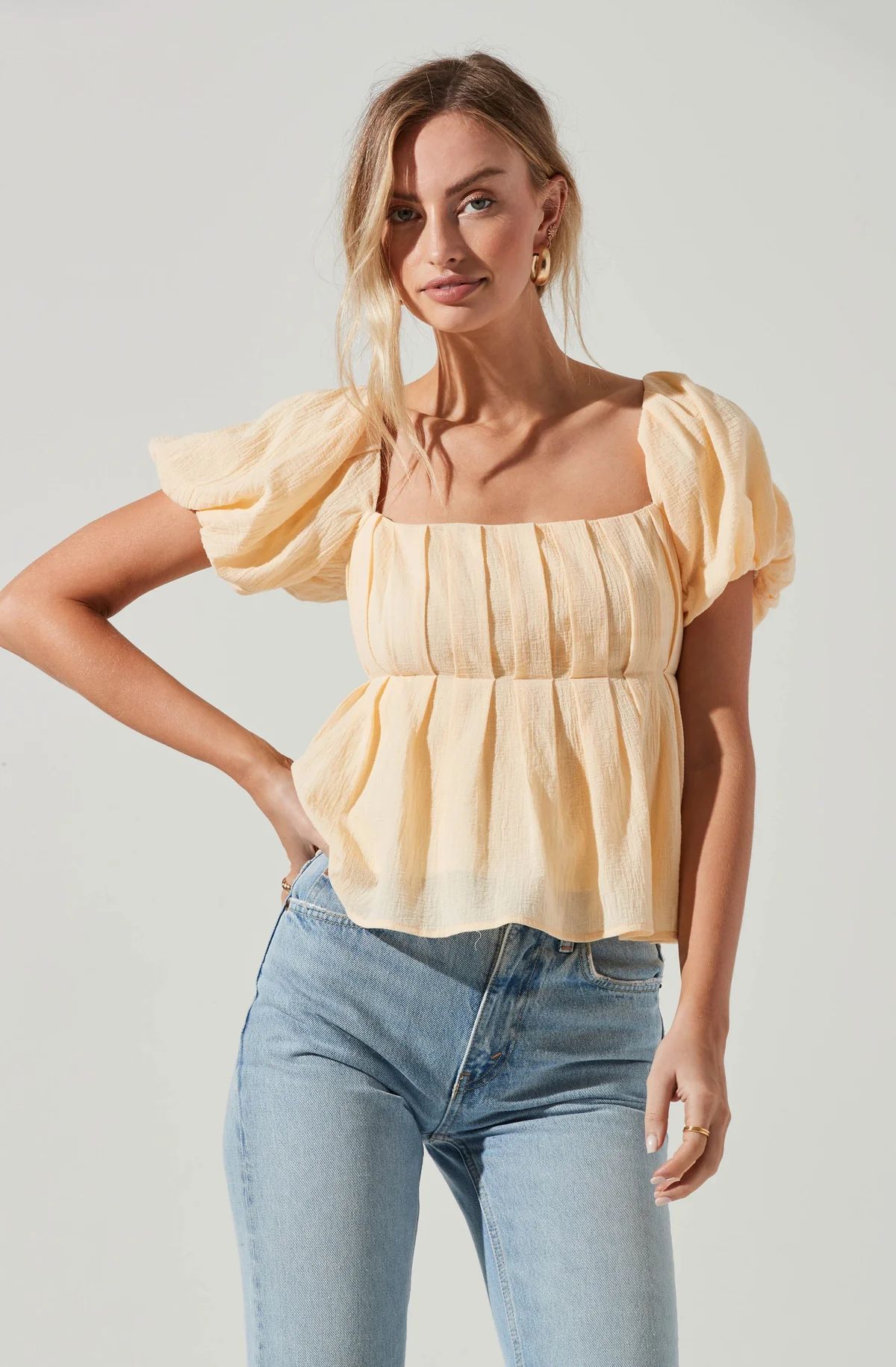 Pleated Back Cutout Bubble Sleeve Top | ASTR The Label (US)
