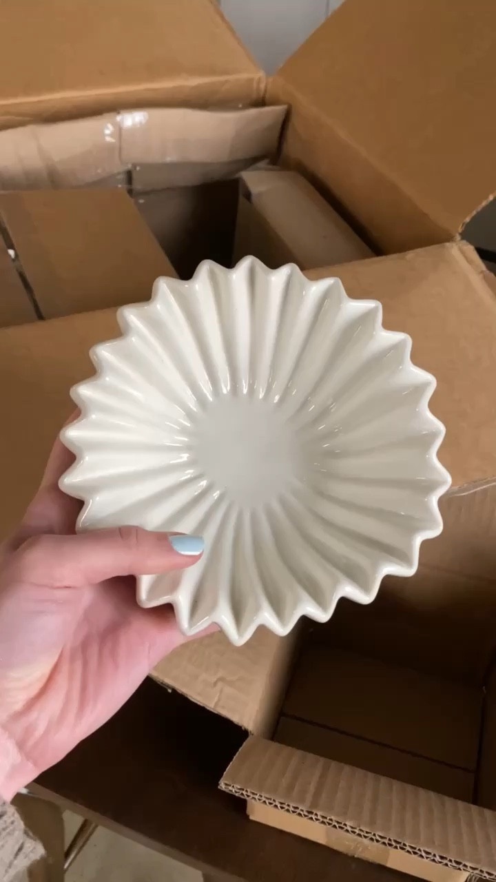 Fluted bowl, decorative objects, decorative accents, Living room, mid century modern, white bowl, apartment living, apartment decor, modern home Decor, primary bedroom, budget friendly home decor, Amazon, CB2, Anthropologie, west elm, target home, Coffee table books, coffee table, pot, vase

#LTKunder50 #LTKstyletip #LTKsalealert