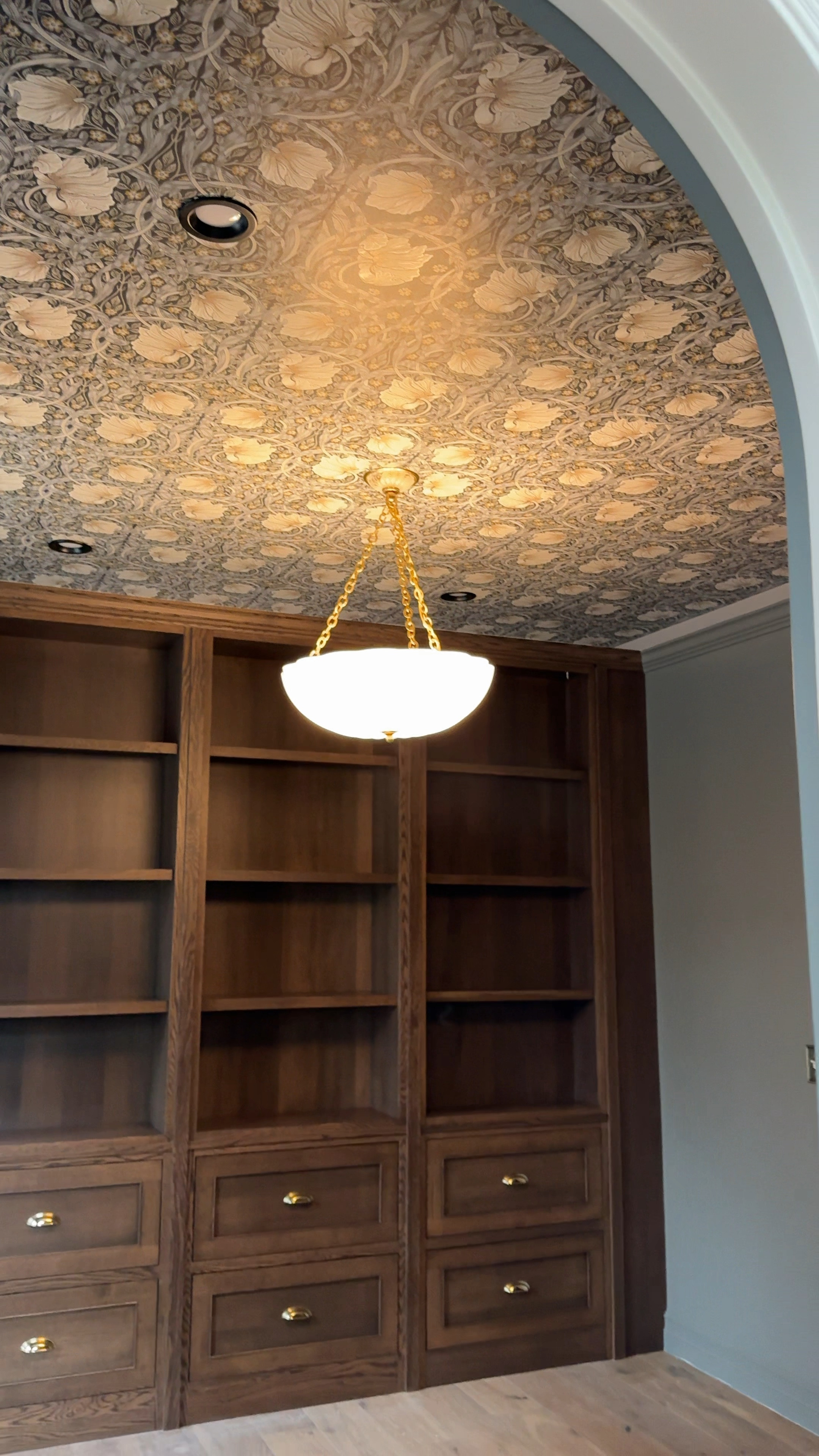 Office wallpaper going up!  I love my beautiful office! 



#LTKStyleTip #LTKHome