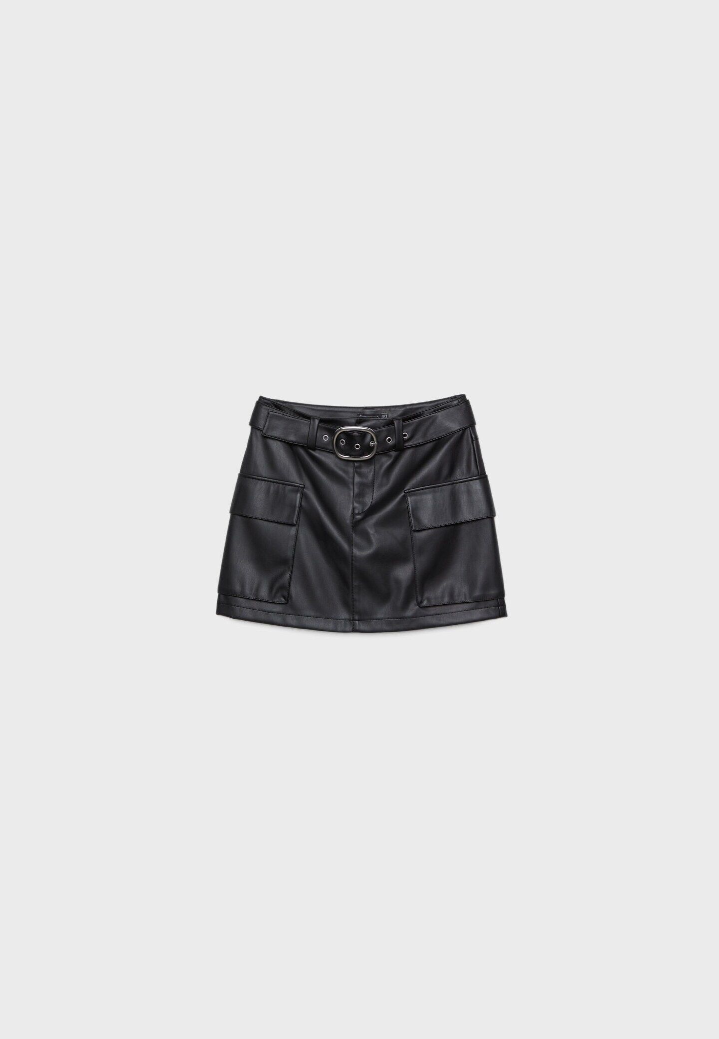 Leather effect cargo mini skirt | Stradivarius (UK)