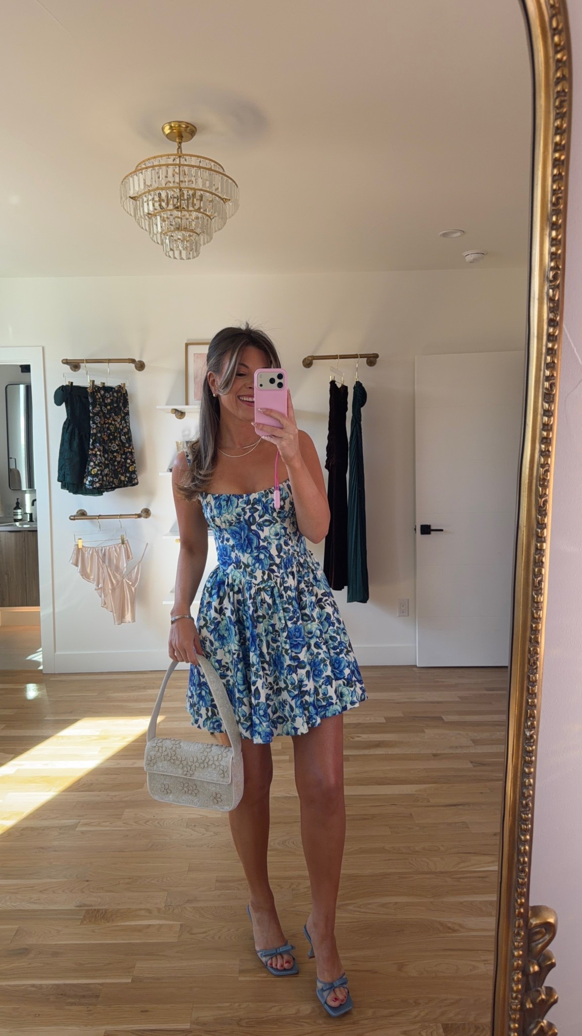 Blue floral cocktail event dress from Vici spring wedding guest dress

Vici code: emerson30
Electric picks code: emerson20

Wearing my usual smalls

Wedding guest
Cocktail dress
Spring event
Baby shower
Summer dresss

#LTKSeasonal #LTKootd #LTKWedding