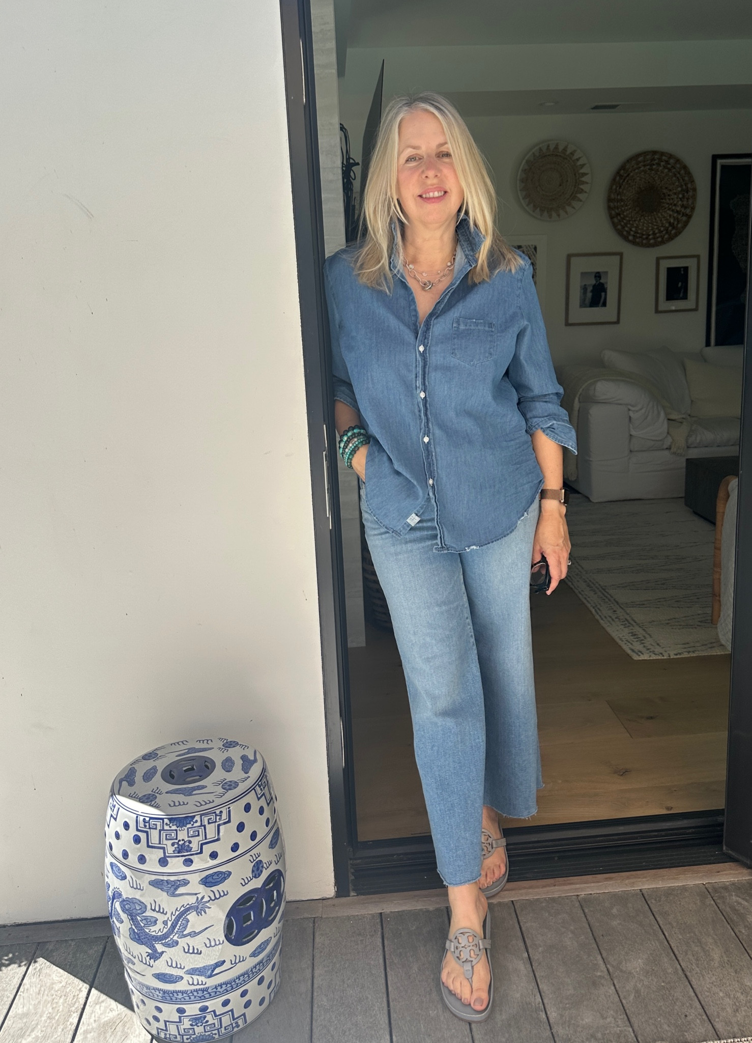 I love these Galway Jeans paired with the Eileen button up. The denim with denim is a great base to build fall looks on. 


#frankandeileenpartner #wearloverepeat #jeans #falllook

#LTKstyle #LTKtravel #LTKfall