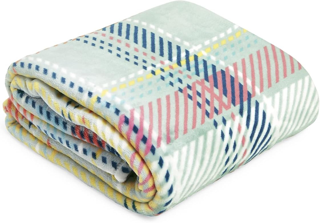 Vera Bradley Women's Fleece Plush Throw Blanket | Amazon (US)