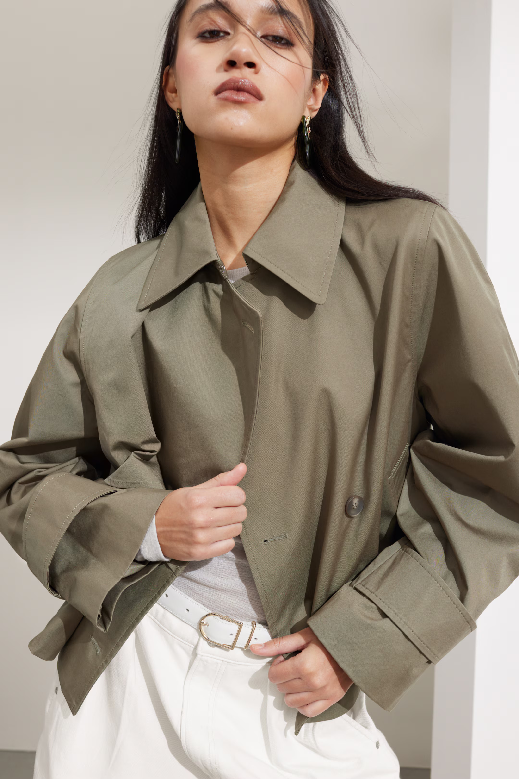 Kurze Trenchcoat-Jacke - Khaki - Ladies | H&M AT | H&M (DE, AT, CH, NL, FI)