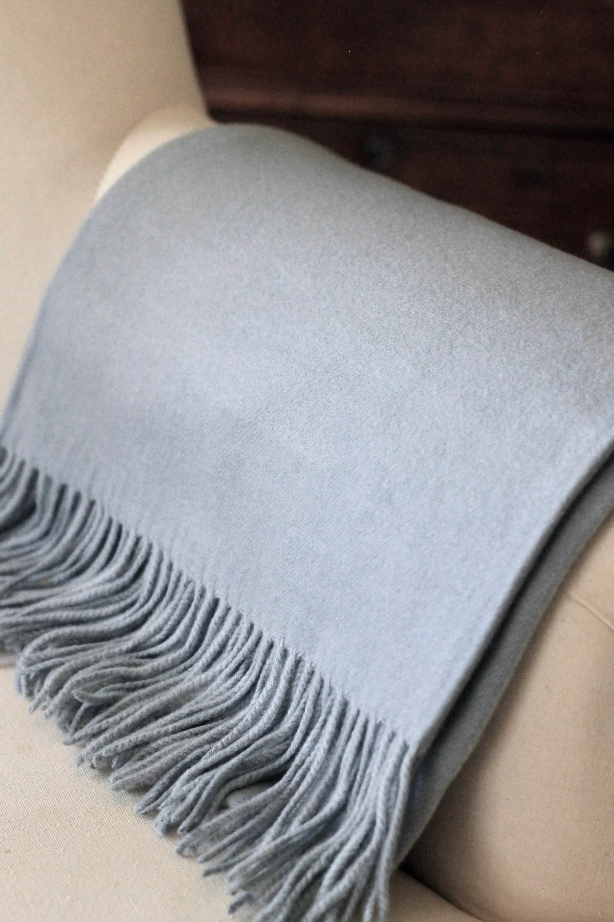 Warm Wraps - English Blue | JSH Home Essentials