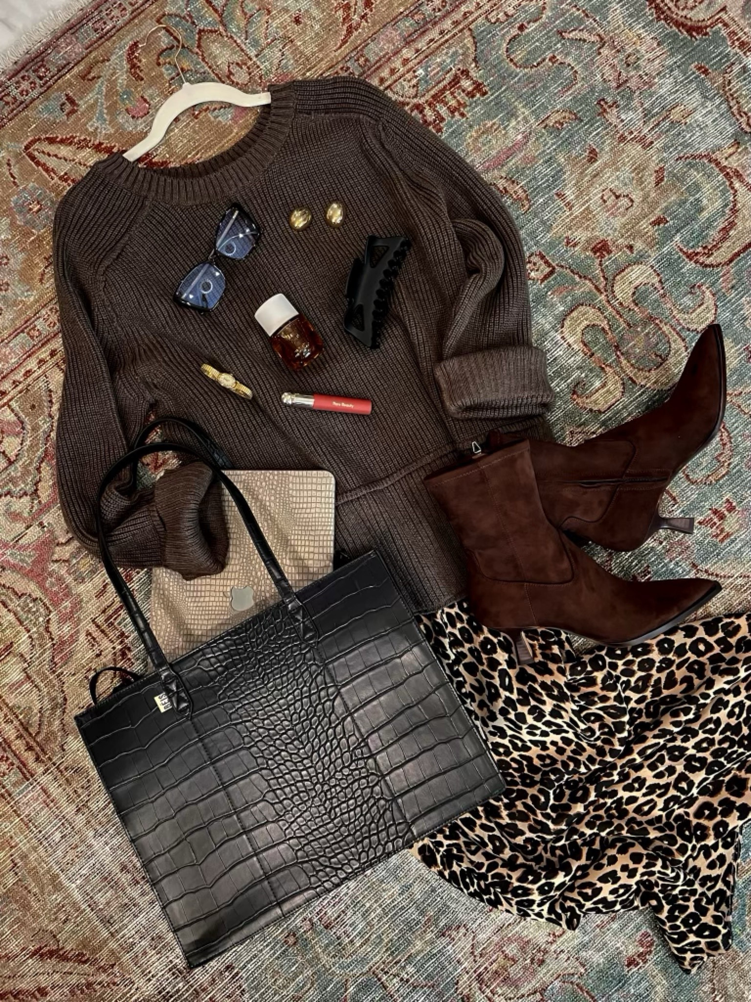 Fall style - outfit inspo - styling inspo 

#LTKStyleTip #LTKSeasonal #LTKMidsize