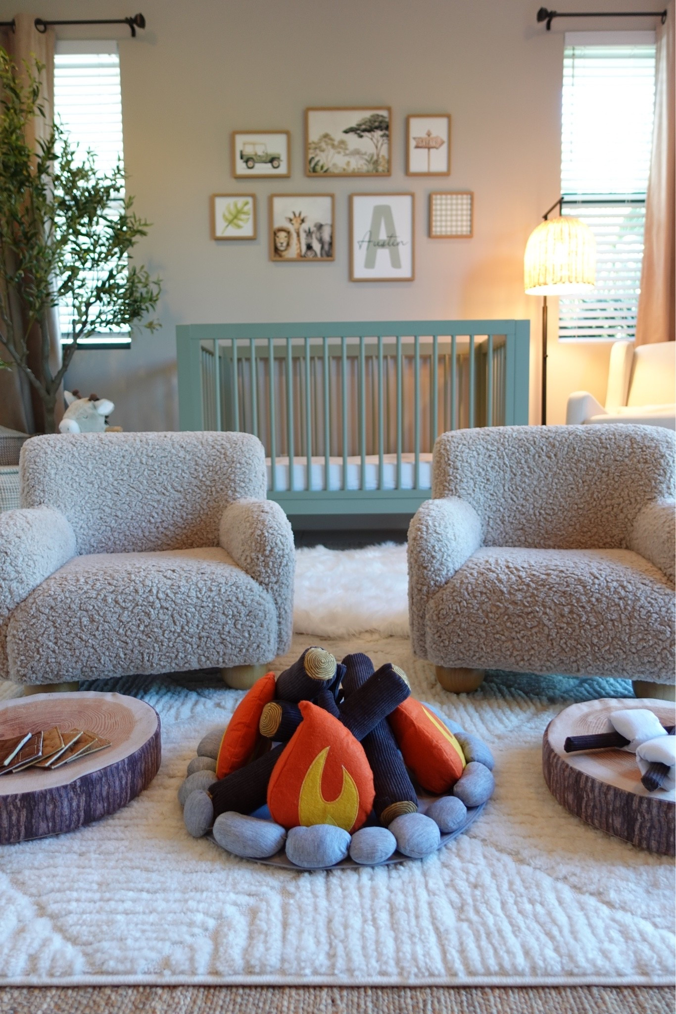 Safari Room Fire Pit 🏕️