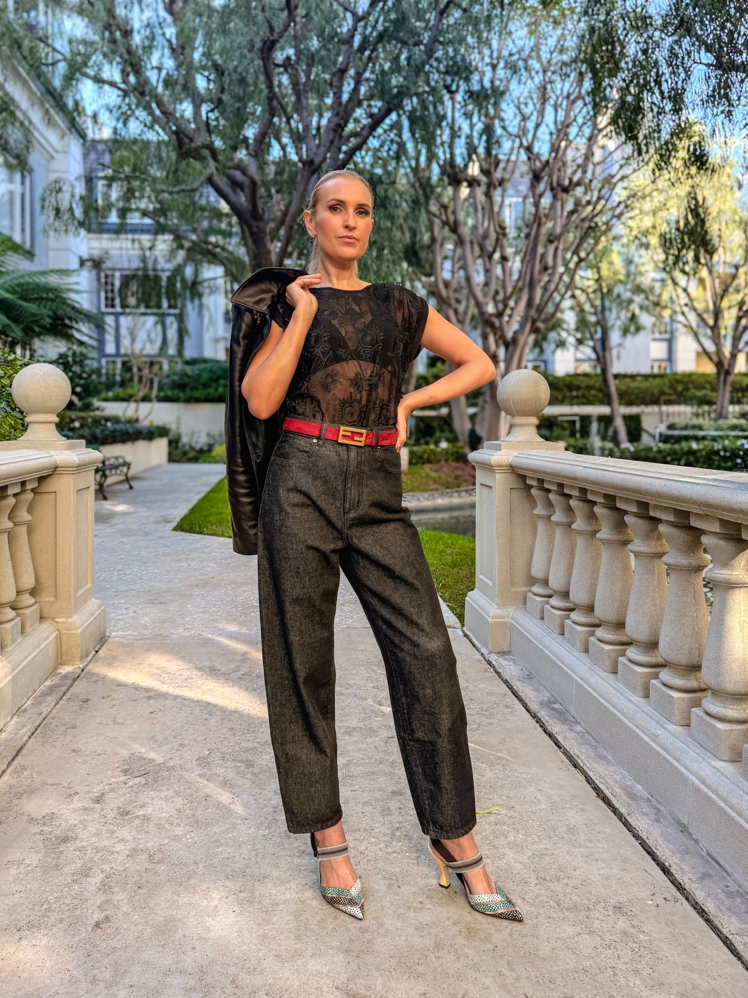 Saint + Sofia barrel leg jeans and classic crew neck tee in an exclusive black lace design 💫

#LTKootd #LTKFindsUnder100 #LTKOver40