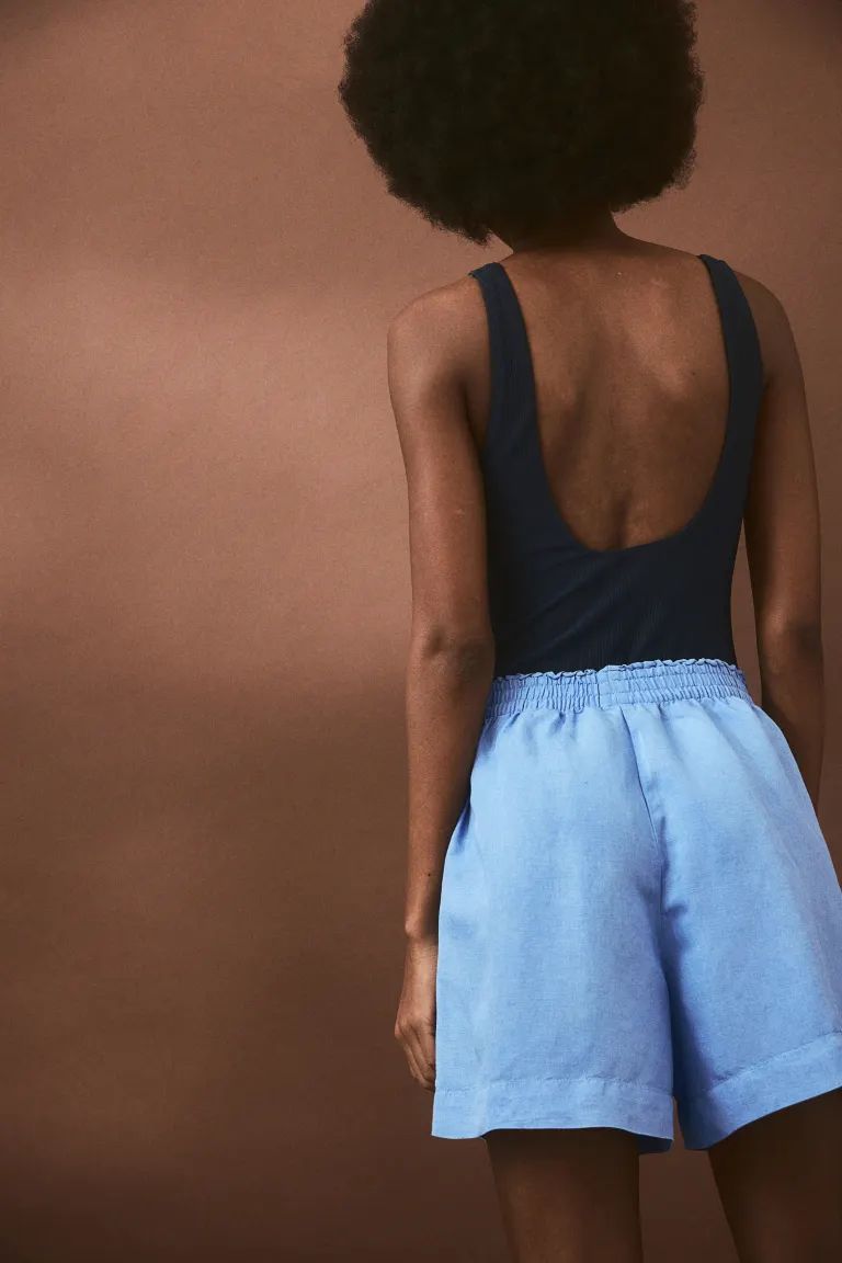 Linen-blend pull-on shorts - Sky blue - Ladies | H&M GB | H&M (UK, MY, IN, SG, PH, TW, HK)