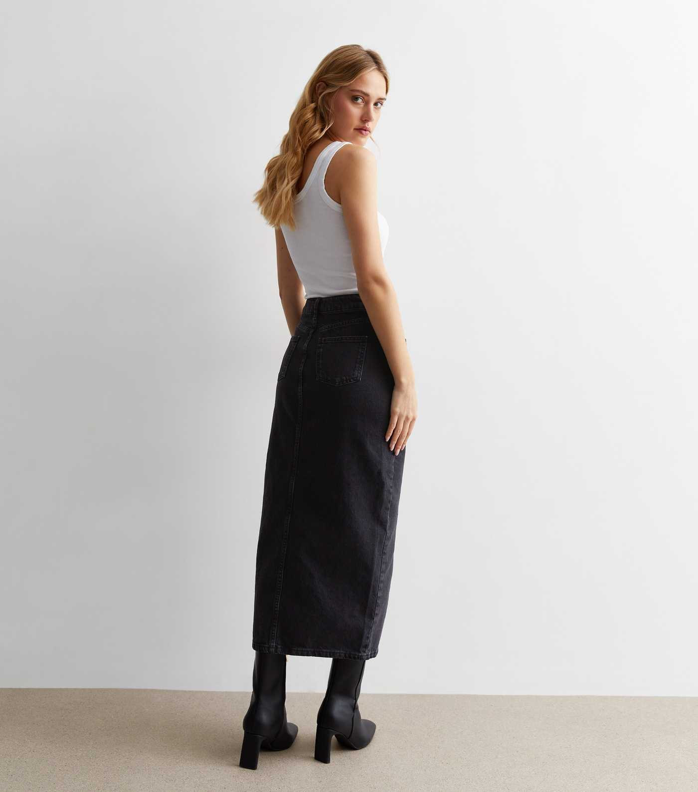 Black Denim Split Hem Midaxi Skirt
						
						Add to Saved Items
						Remove from Saved Items | New Look (UK)