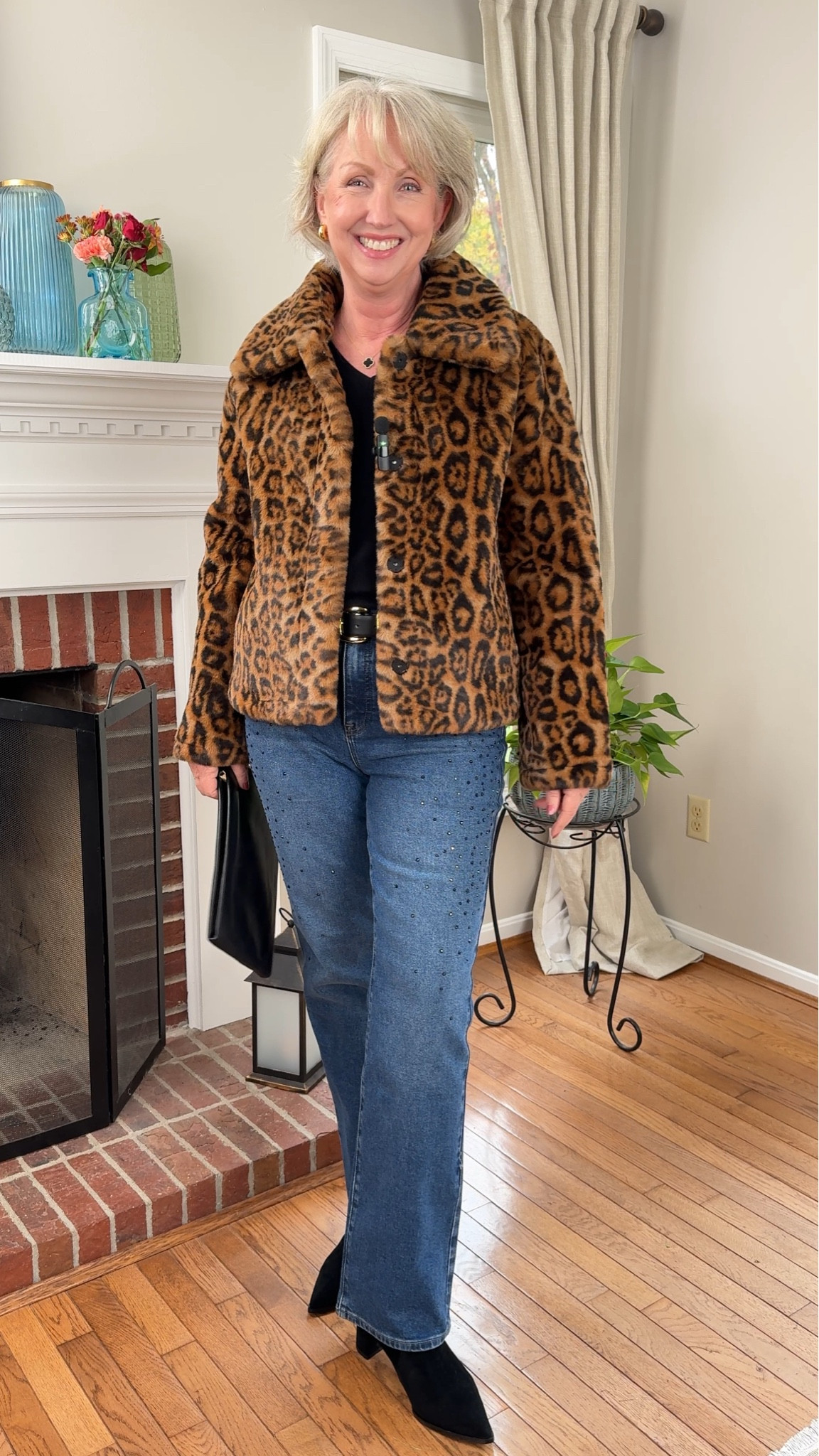 Date night or girls night? I got you covered. You have to check out the coats at Apparis! They are feel amazing and look even better. 



Faux fur / winter coats / trending coats / cropped coat / jacket / denim / jeans / cashmere 

#LTKHoliday #LTKGiftGuide #LTKMidsize