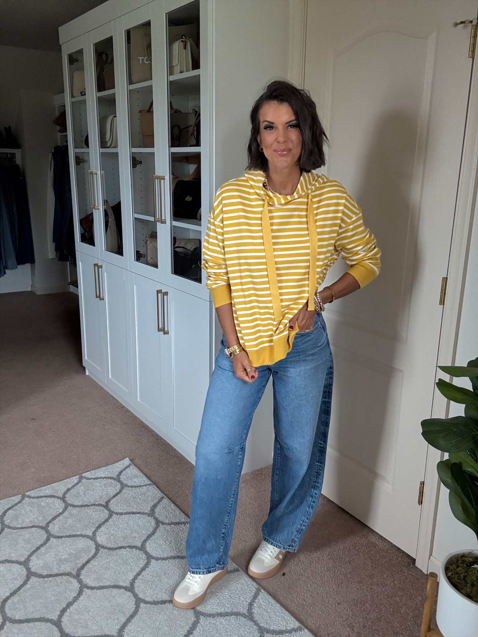 Size small in pullover Size 26 in jeans (size down if in between) Sneakers fit tts

#LTKFindsUnder100 #LTKSeasonal