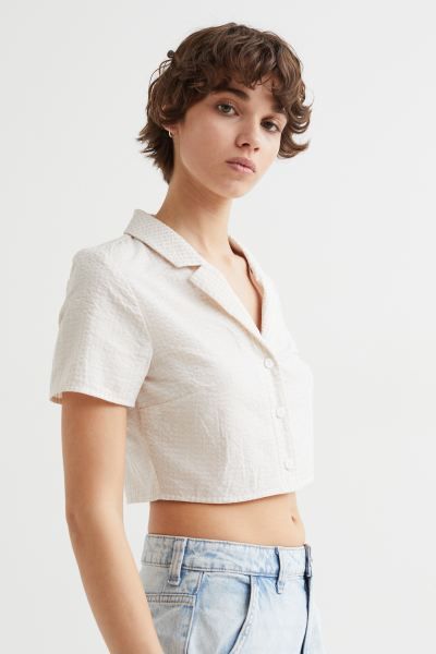 Straight-cut crop shirt in woven fabric. Resort collar, buttons at front, and short sleeves.Compo... | H&M (US + CA)