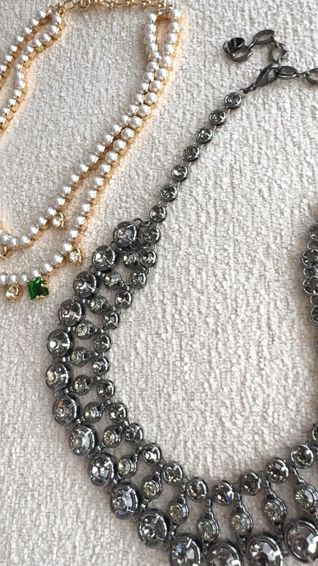 Which vibe are you!? 
Both are stunning & fun to wear. 

#LTKHoliday #LTKSeasonal