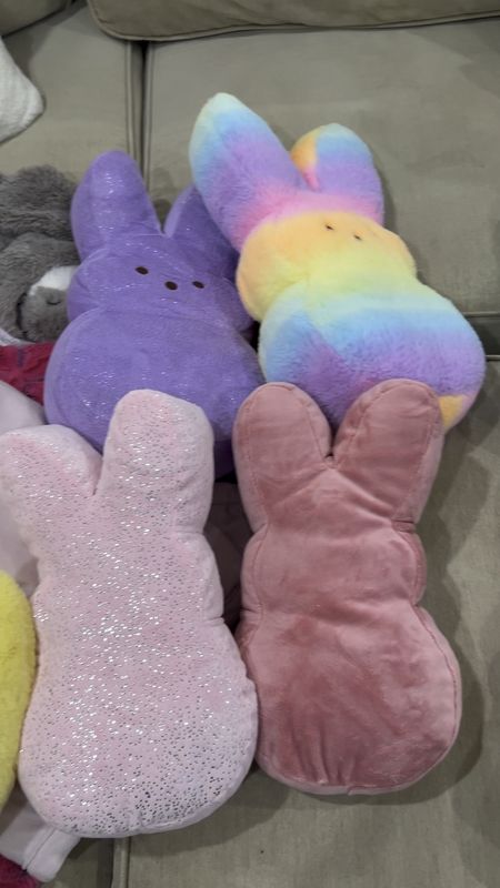 I love some Easter pillows! 