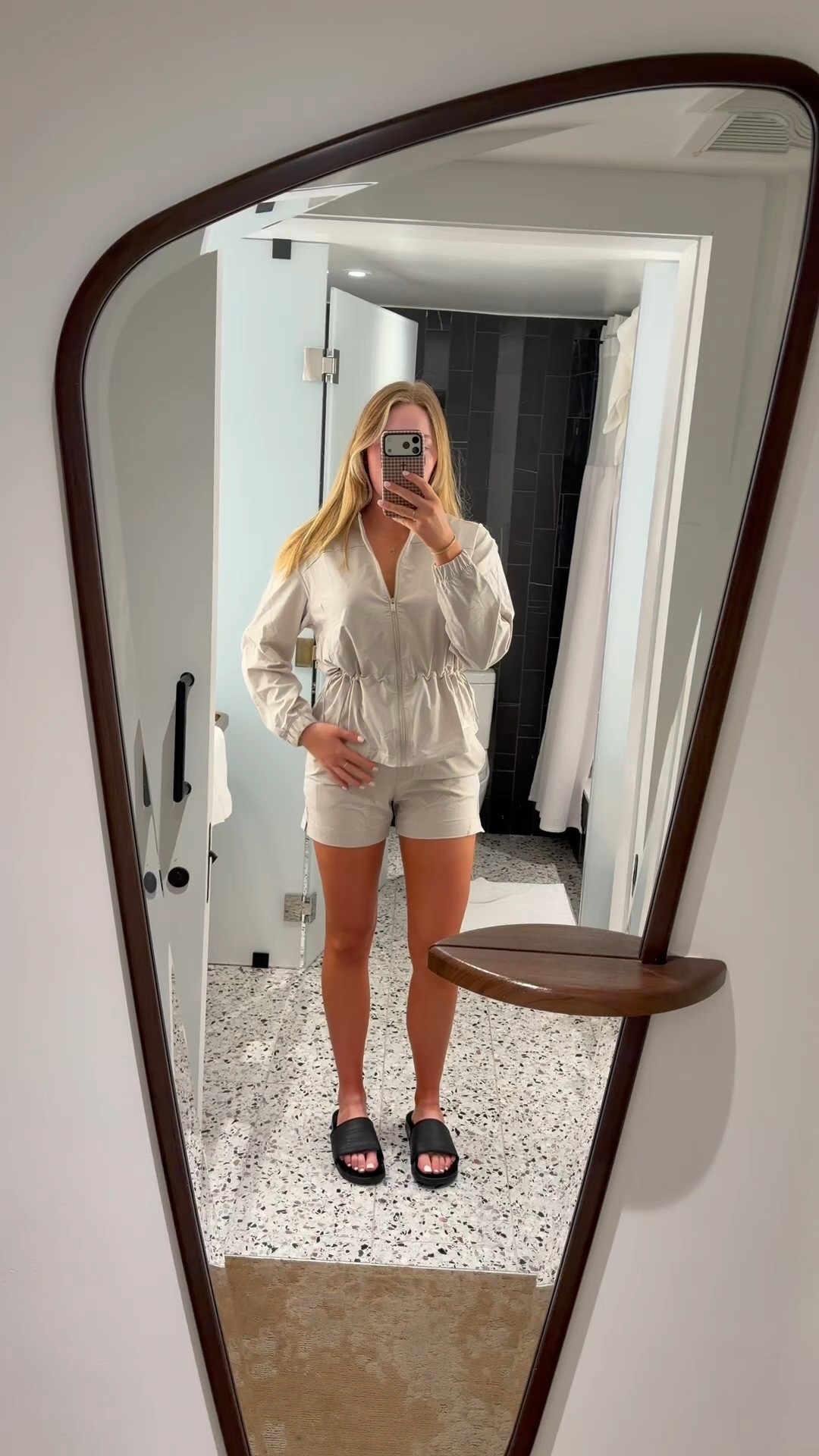 Jacket: small
Shorts: smalll

#LTKootd