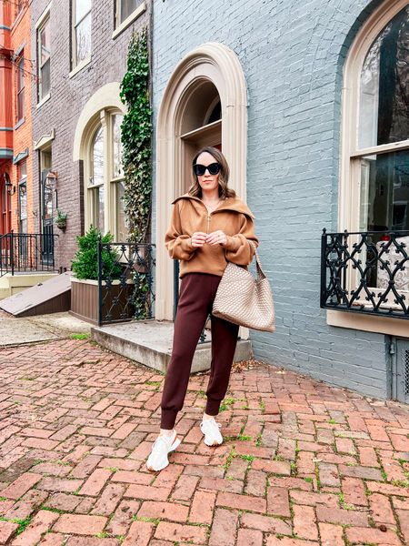 Comfy casual athleisure outfitts

#LTKover40