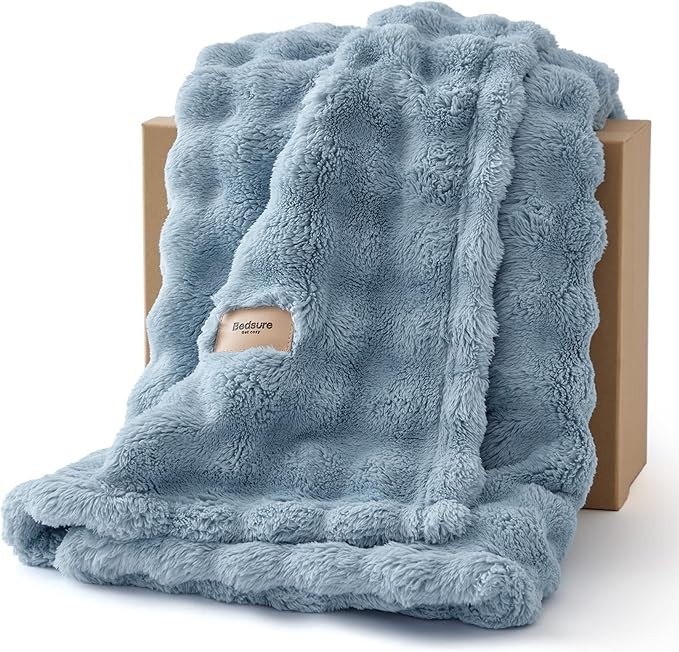 Bedsure Blue Twin XL Blankets for Bed - 3D Fleece Bubble Blanket for Sofa Bed Room Decor - Luxury... | Amazon (US)