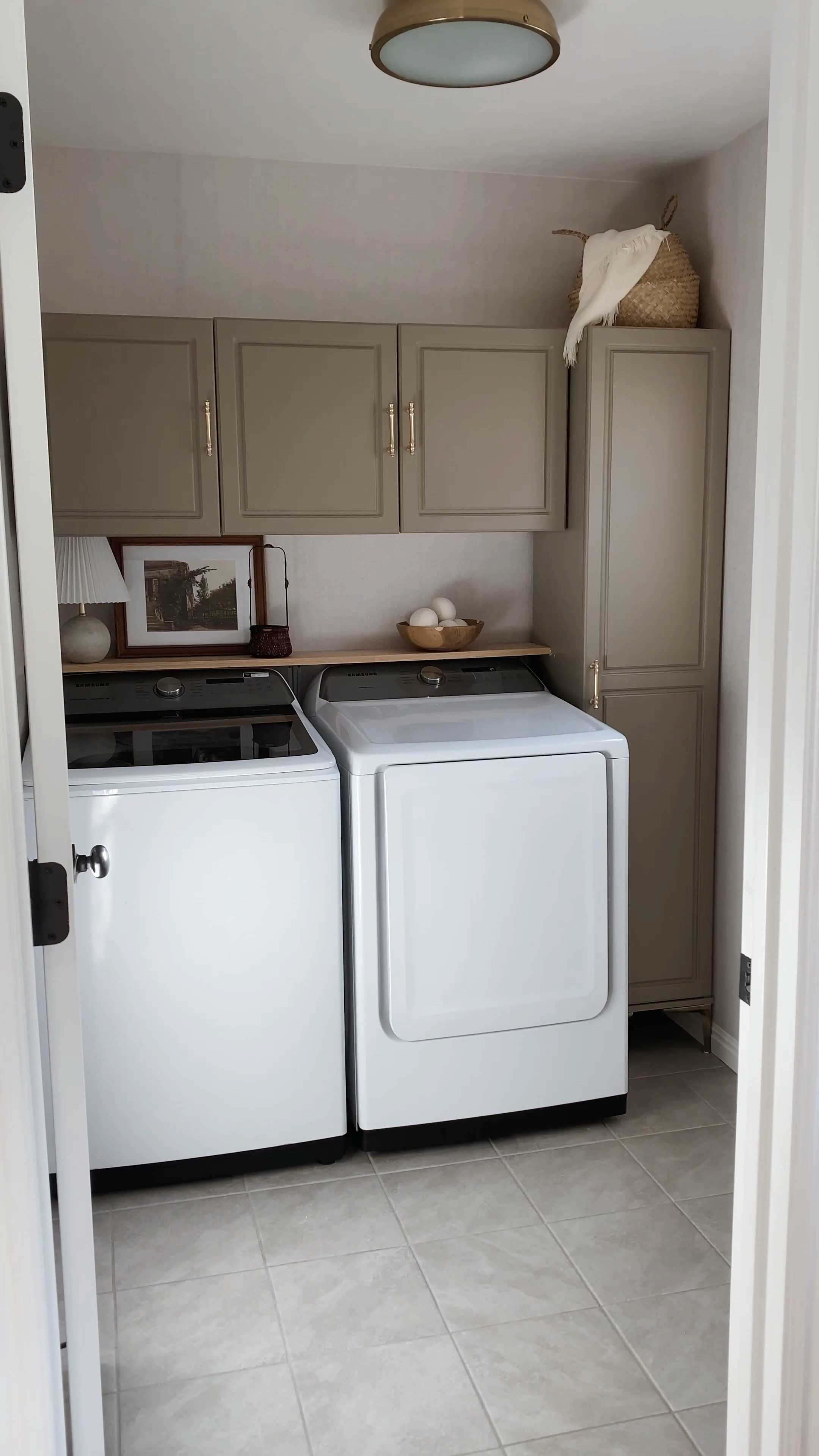 ✨Before & After✨

Cabinet Color: Briarwood by Benjamin Moore

Wallpaper: Linen White by Photowall Sweden


#home #laundryroom #decor #neutral #amazon #finds #cleaning #storage #family

#LTKFamily #LTKHome #LTKStyleTip

#LTKHome #LTKStyleTip #LTKFamily