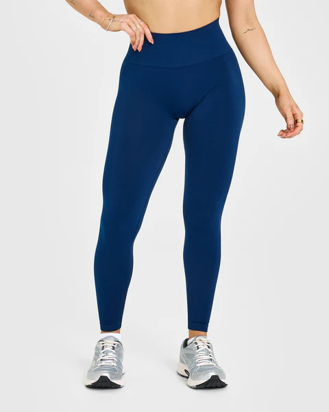 Effortless Seamless Leggings with White Logo 
 Midnight | Oner Active (UK / US)