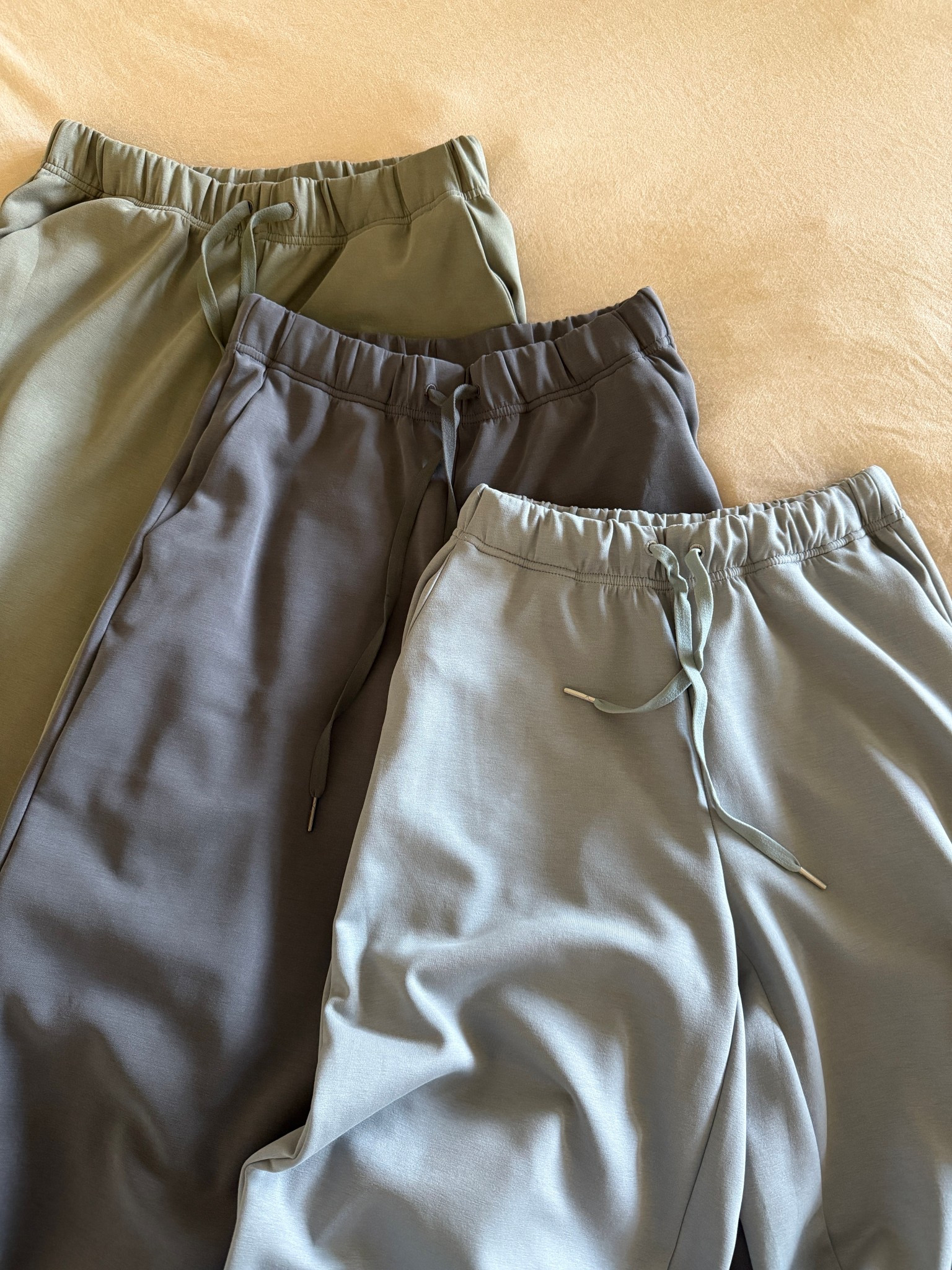 Obsessed with these Amazon pants

#LTKgrwm #LTKootd