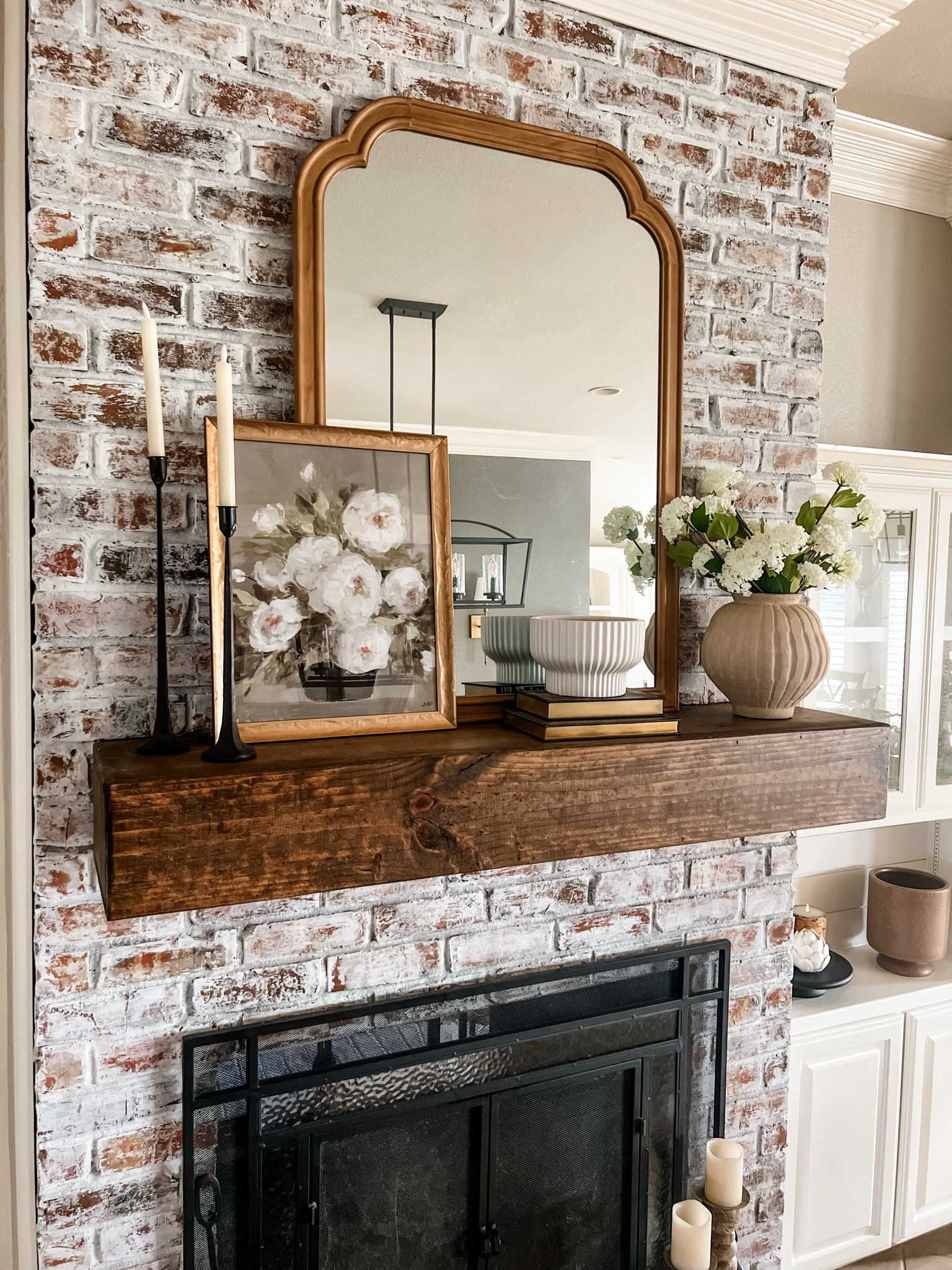 Fireplace decor

Mirror, Walmart finds, Walmart home, home decor, vase, snowball stems, Michael’s stems, faux floral, wall art, Walmart planter 

#LTKstyletip #LTKhome #LTKfindsunder50